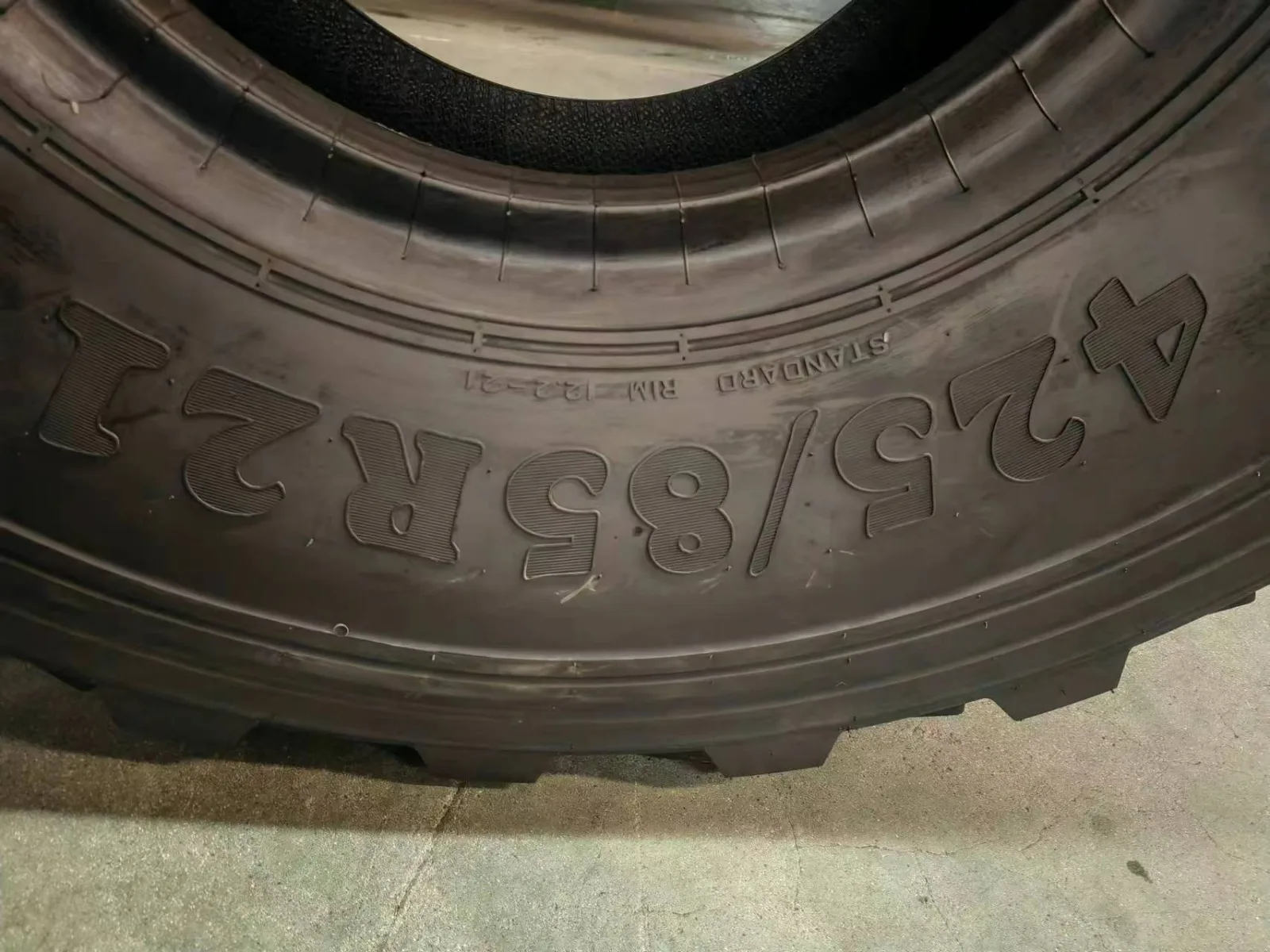 BOTO 29.5R25 GCA7 radial 425/85R21 OTR tires
