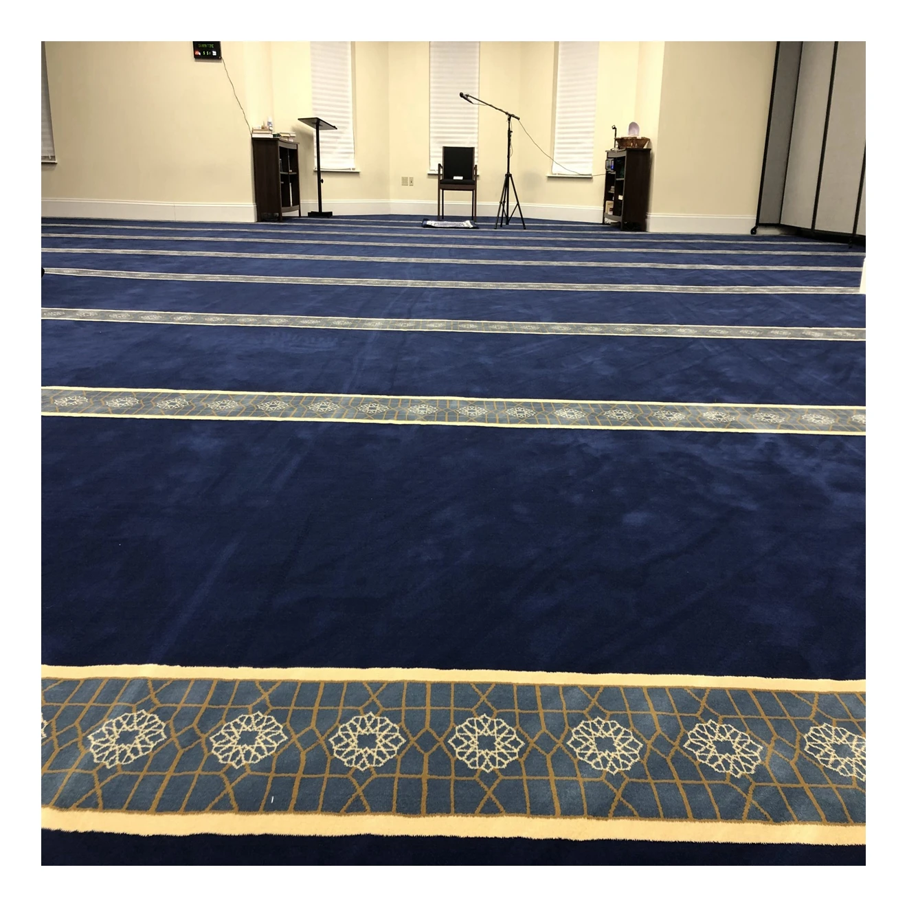 10mm Soft High quality anti slip PP Solution Dyed Mosque Carpet Design Carpet