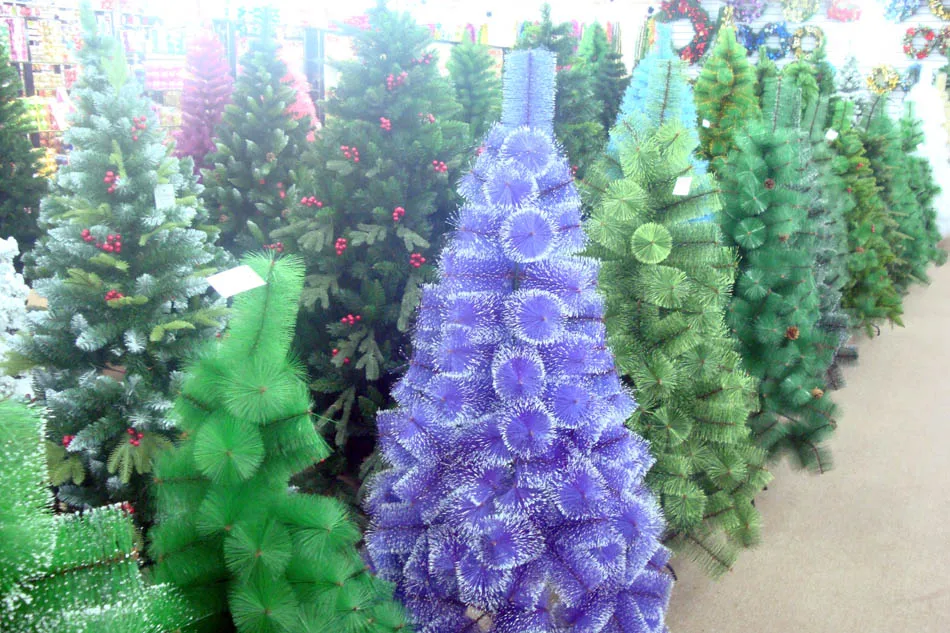 Wholesale 2022 new Xmas ornaments PVC green fiber-optic christmas tree with led star