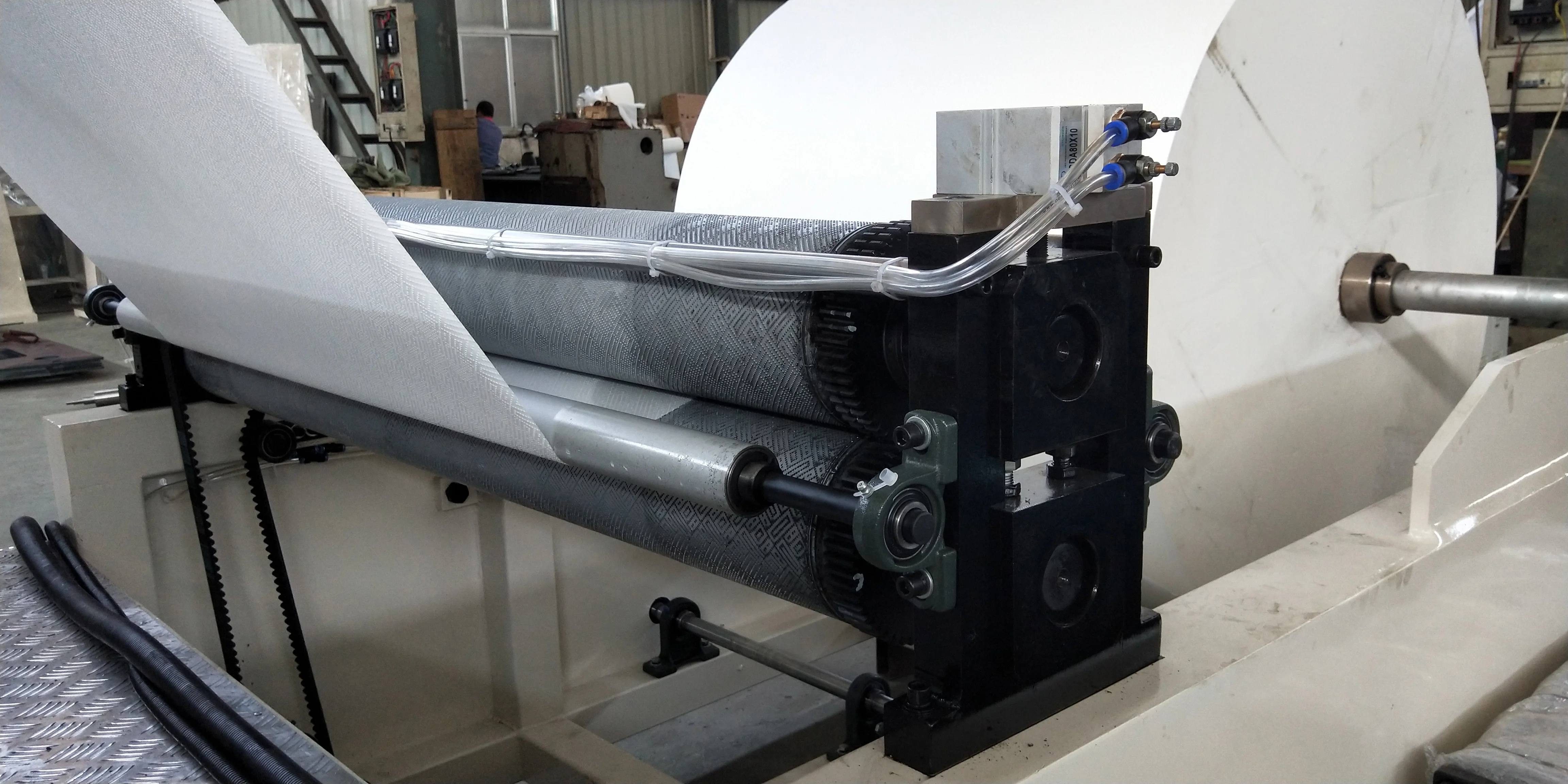 
Low cost 2 lines glue lamination hand paper folding machine 