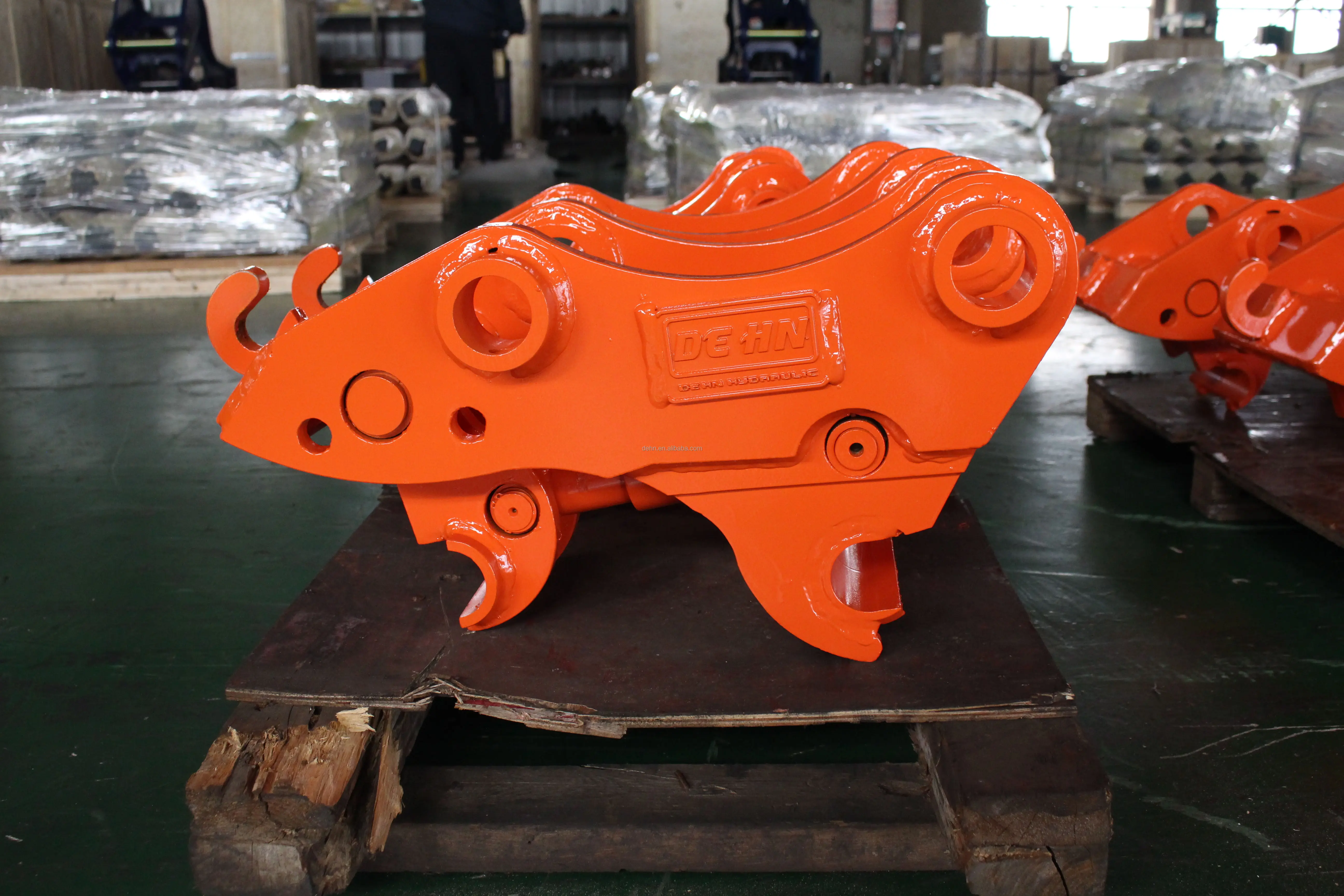 2 Ton Mini Excavator Hydraulic Quick Hitch Construction Industry Compatible Excavator Rotating Quick Coupler