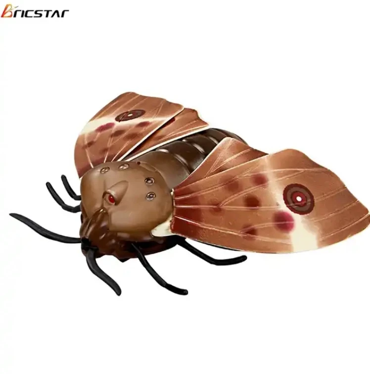 Bricstar funny animal toy Infrared remote control simulates moths flying plastic toy model insect