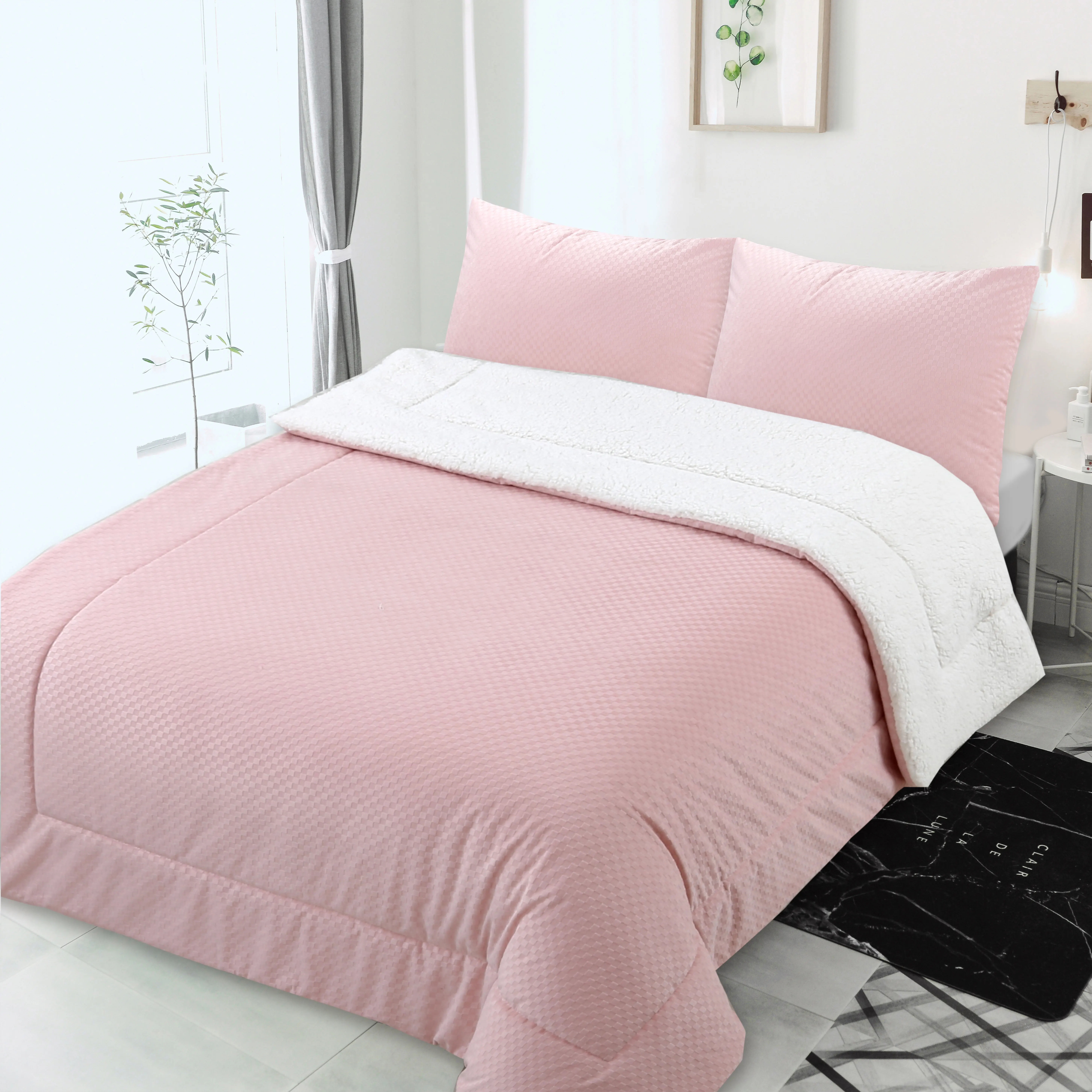 Customized Professional Single Size Pink 100% Egyptian Cotton Duvet Quilted Comforter Set