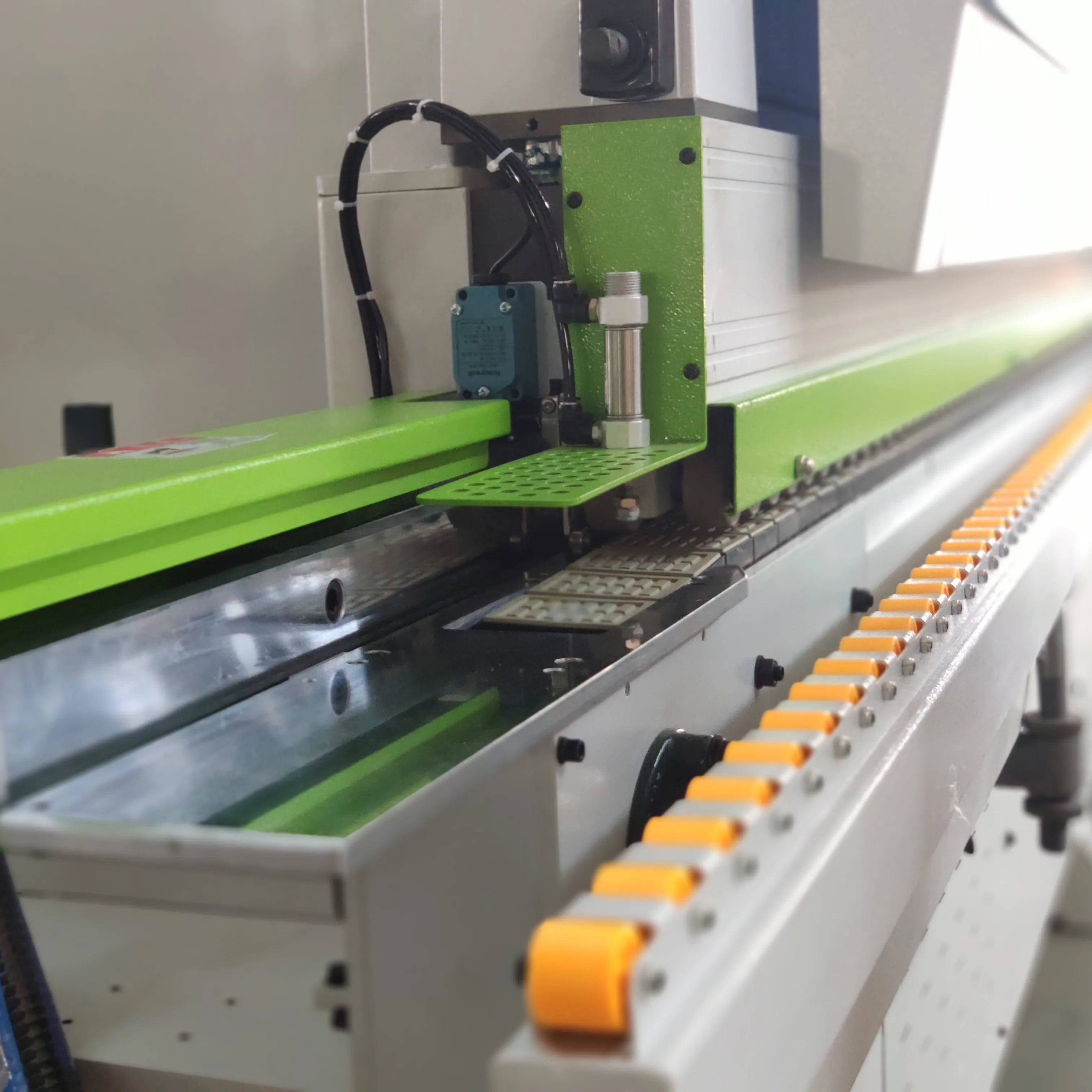 
EVOK TC-60N EDGE BANDING MACHINE 