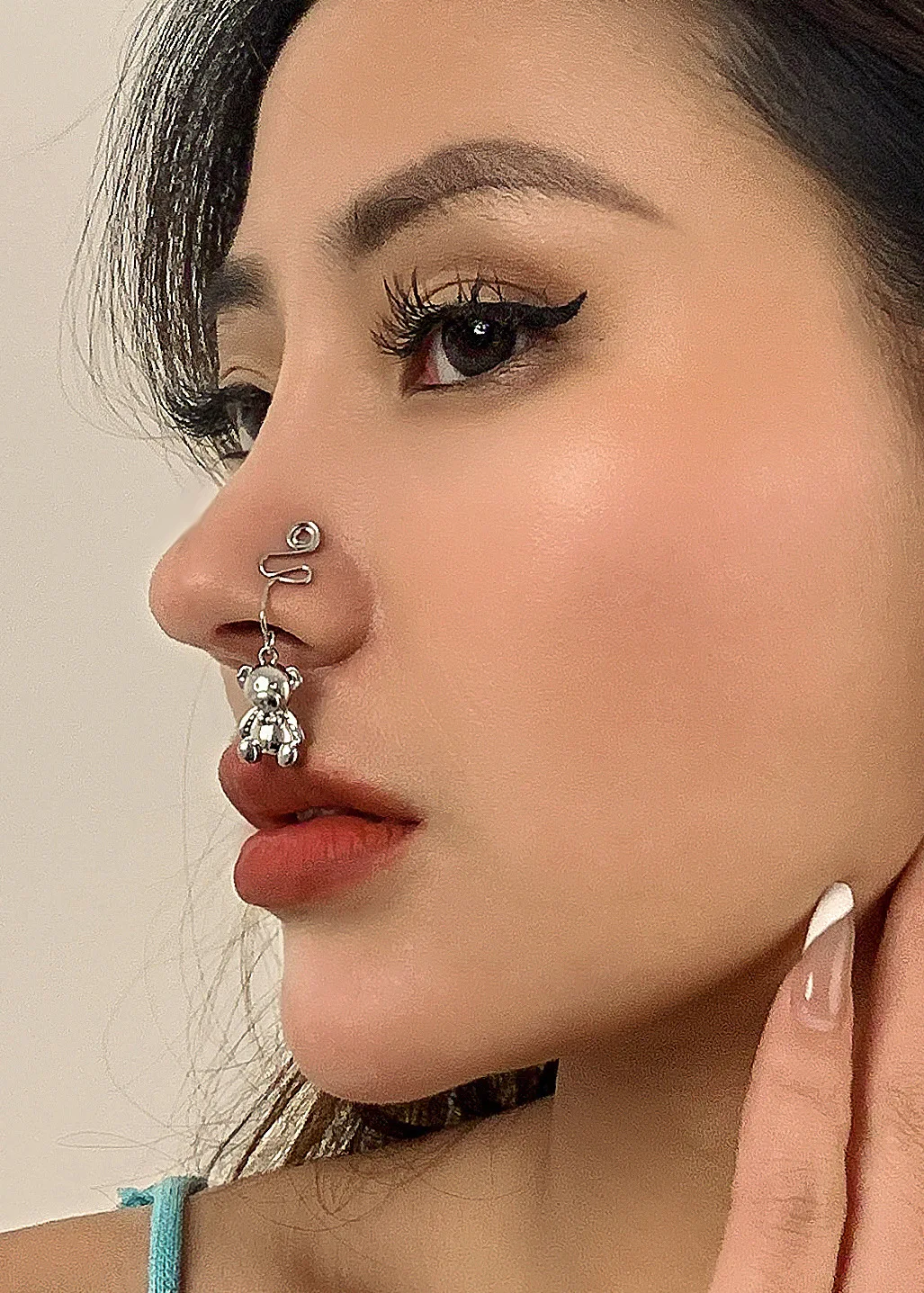 Creative Wrapped Metal Puncture Nose Ring Personalized Little Bear Eyes Multi nosewear