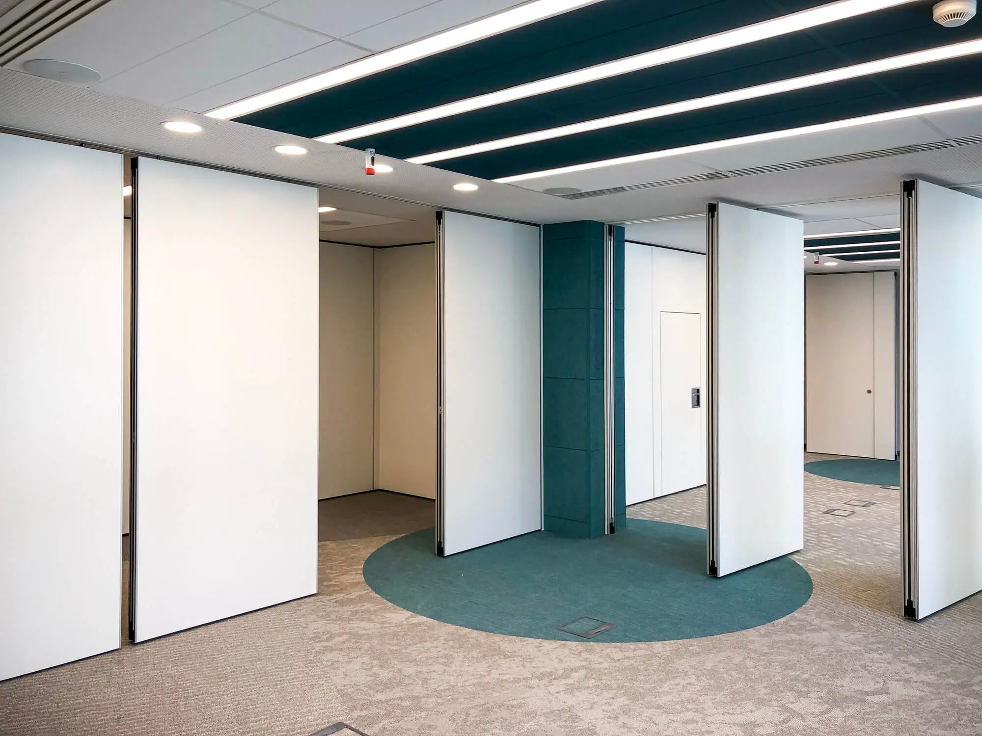 Hotel removable partition soundproof sliding door conference room divider