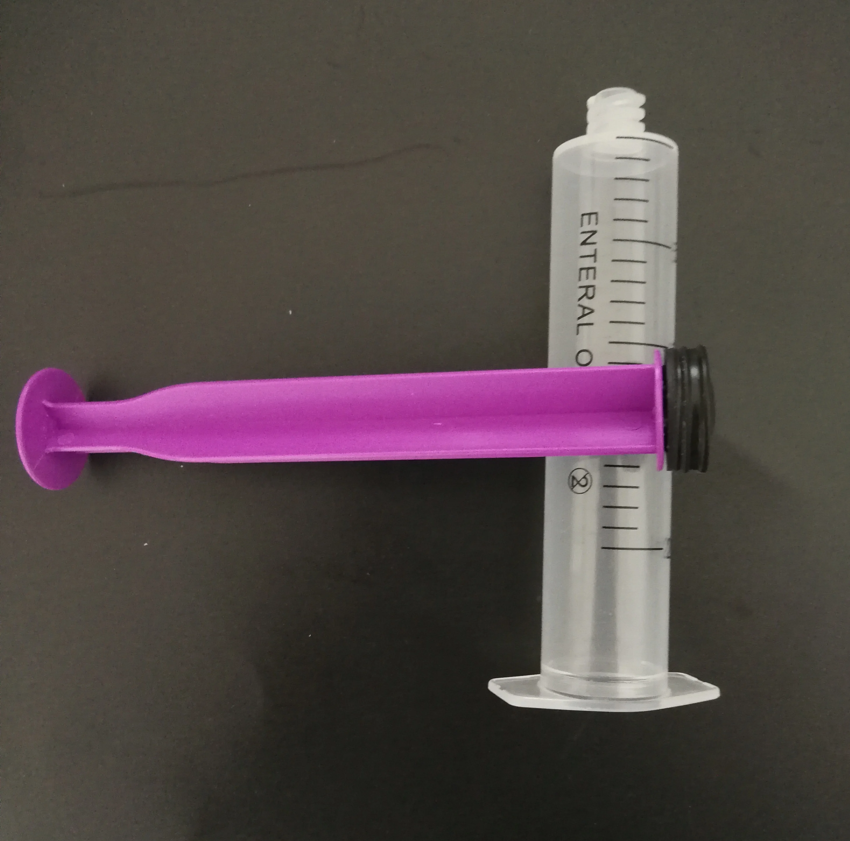 Oral/ Eternal Syringe Fernale Reverse Luer Lock 20ml