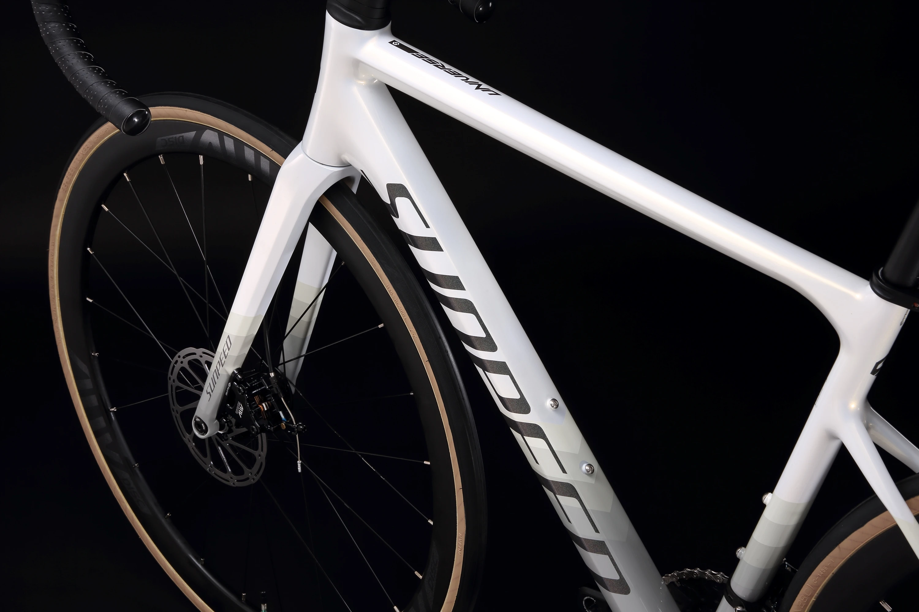 Набор дисковых тормозов SUNPEED UNIVERSE из углеродного волокна 700C shimano