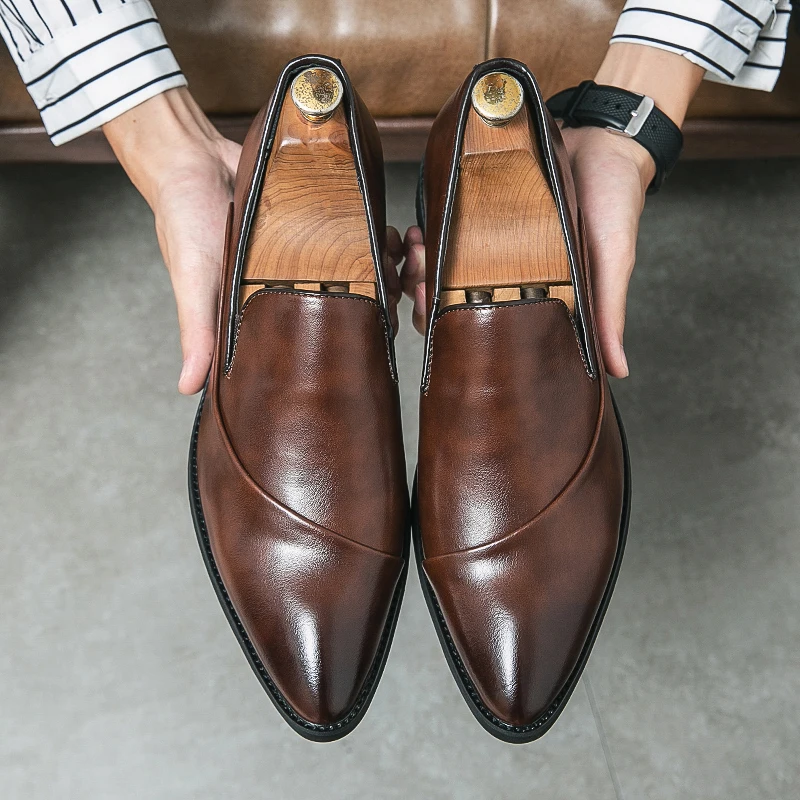 2023 Wholesale New Fashion Business Casual Shoes Lightweight Men's Dress Shoes Slip On Loafers Formal Leather Shoes For Men