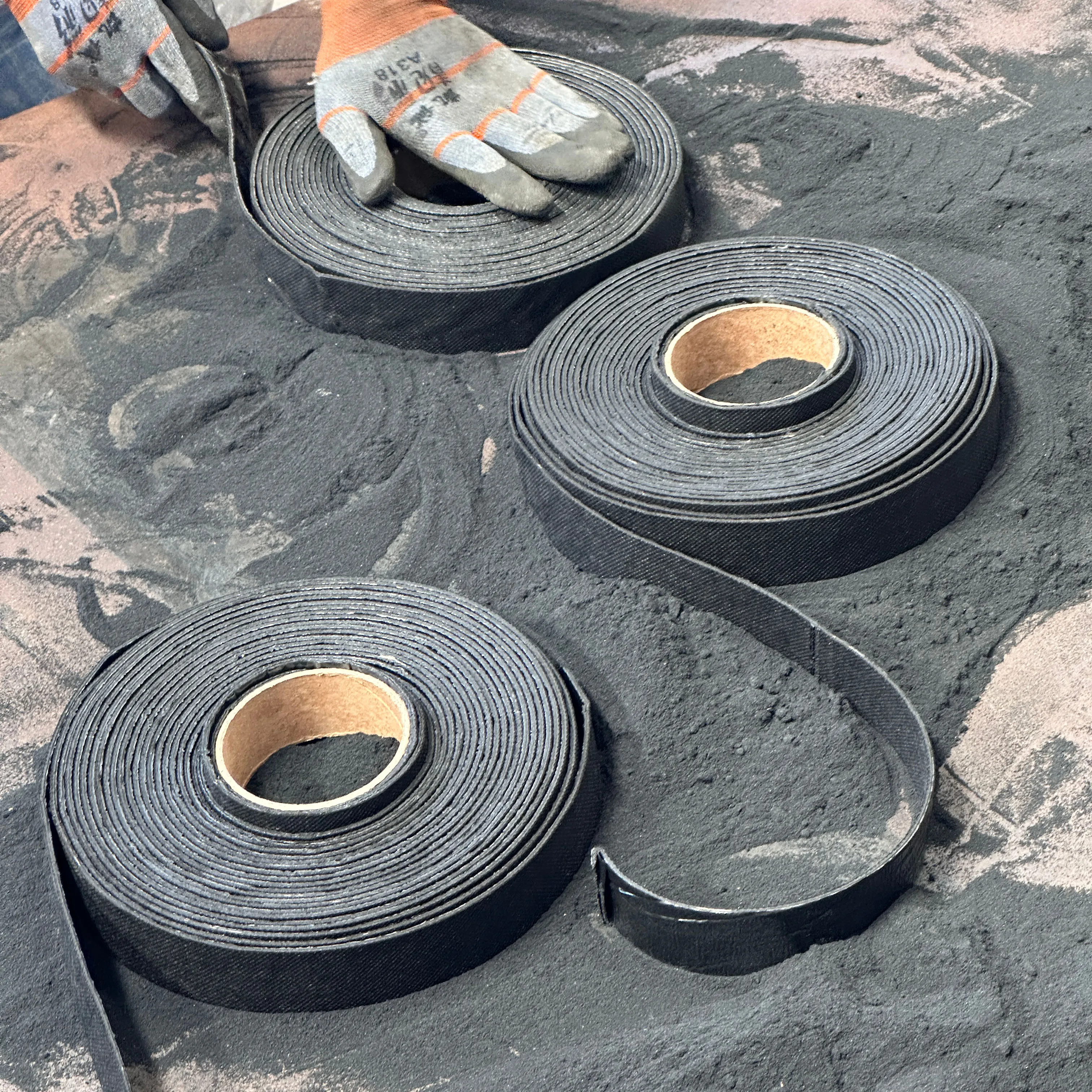 Self-Adhesive Bitumen Waterproofing Tape Road Patch Sheet Tar Seal with High Durability for Membrane Waterproofing Projects