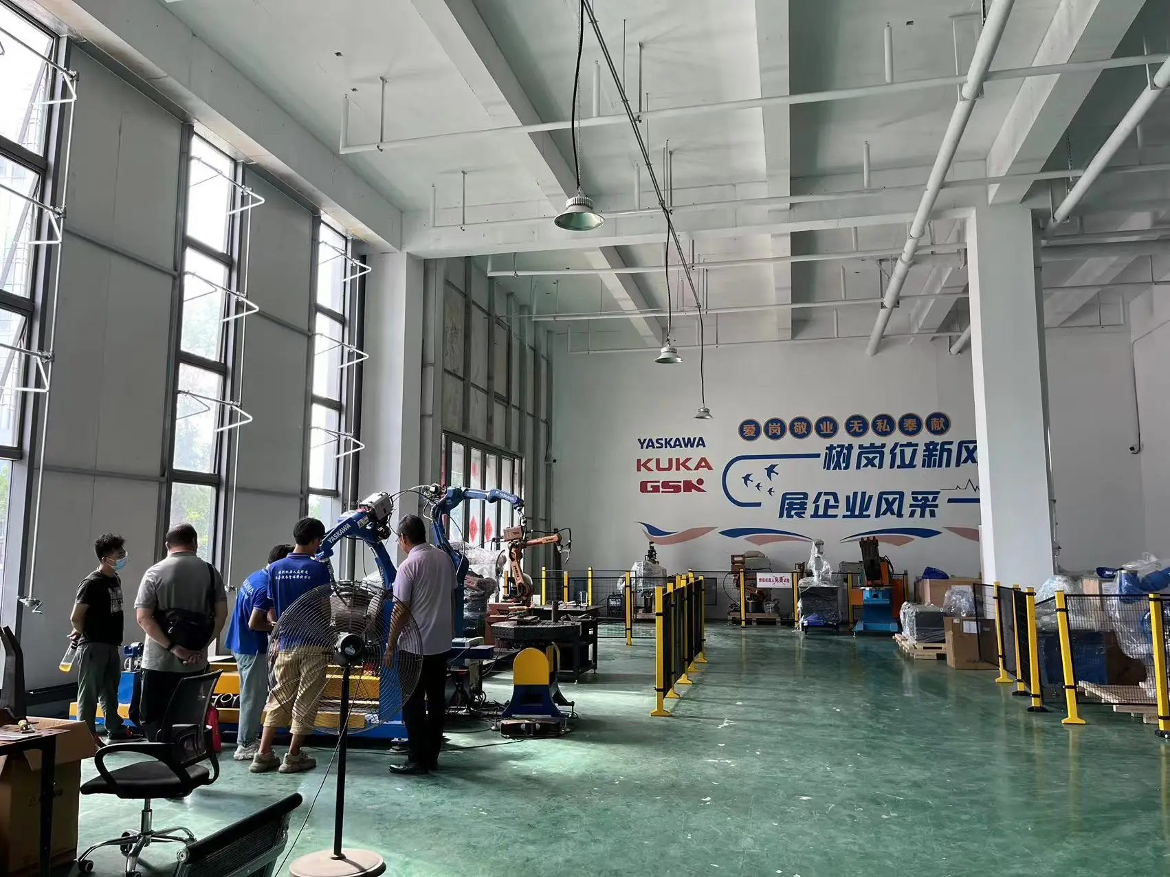 Arm span 1440 load 12kg welding handling robot can be customized assembly line solution service professional team robot