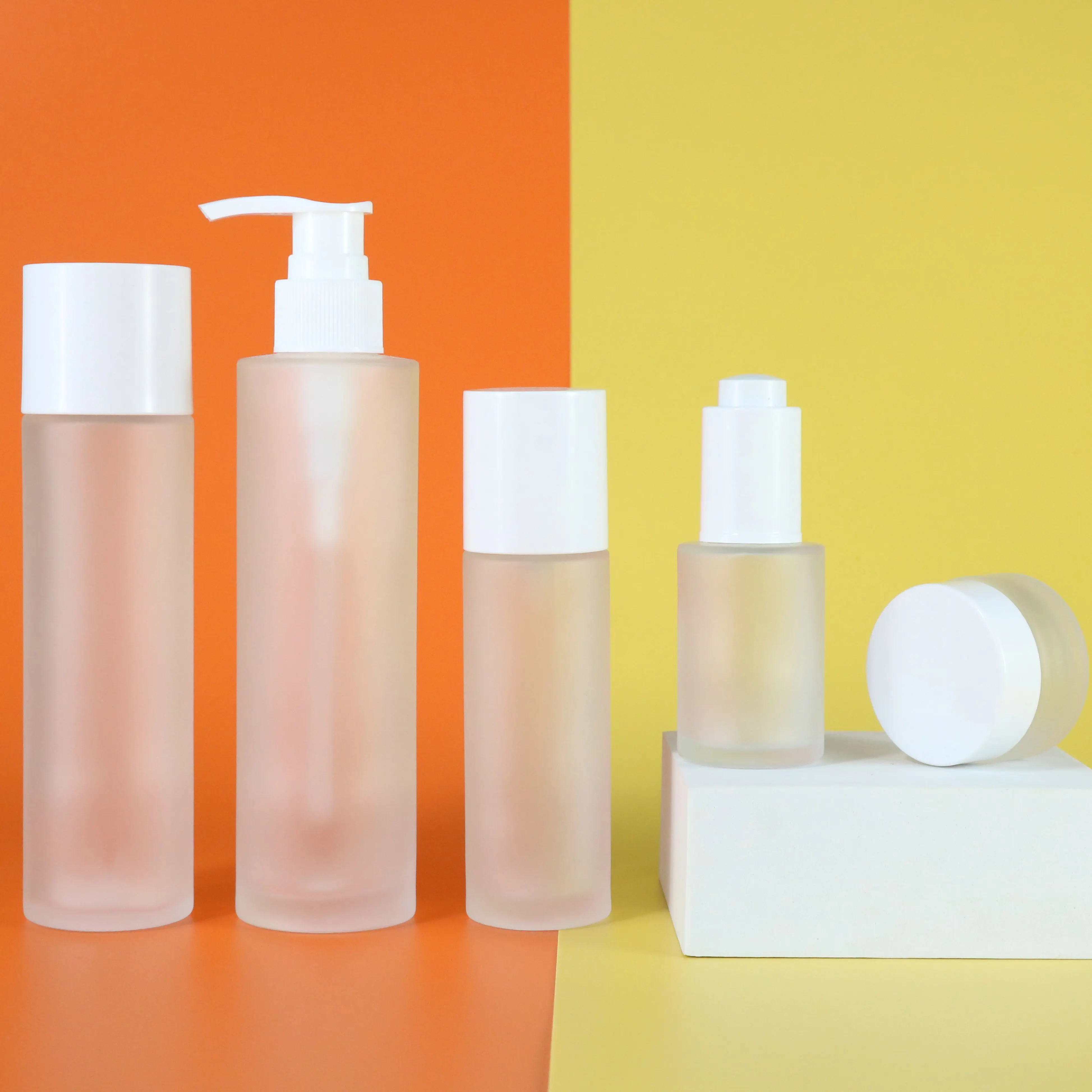 Wholesale Skin care packaging 100Ml 120Ml Frosted Glass Lotion  Container Empty Perfume Face Toner Glass Mist Spray Pump Bottle