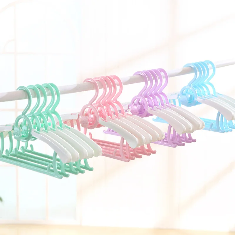 Cartoon Design Clothes Hanger Good Quality PP Plastic Hangers for Baby 4 model design 3D Space Children Hangers
