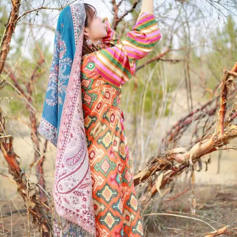 hot selling winter cashmere scarf for ladies printed paisley pattern pashmina shawls women winter scarf