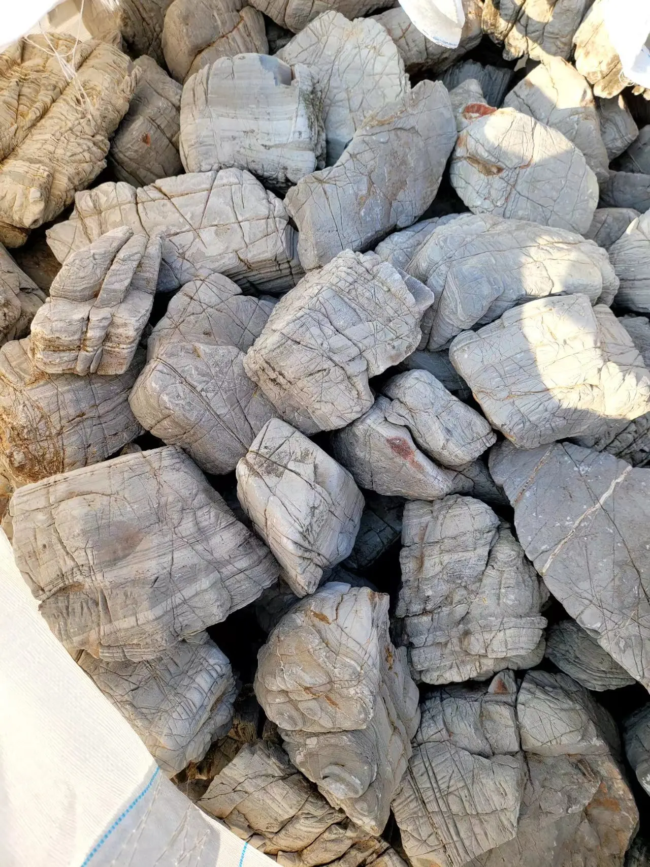 Aquarium decorated stones Turtle stone white fish tank stone