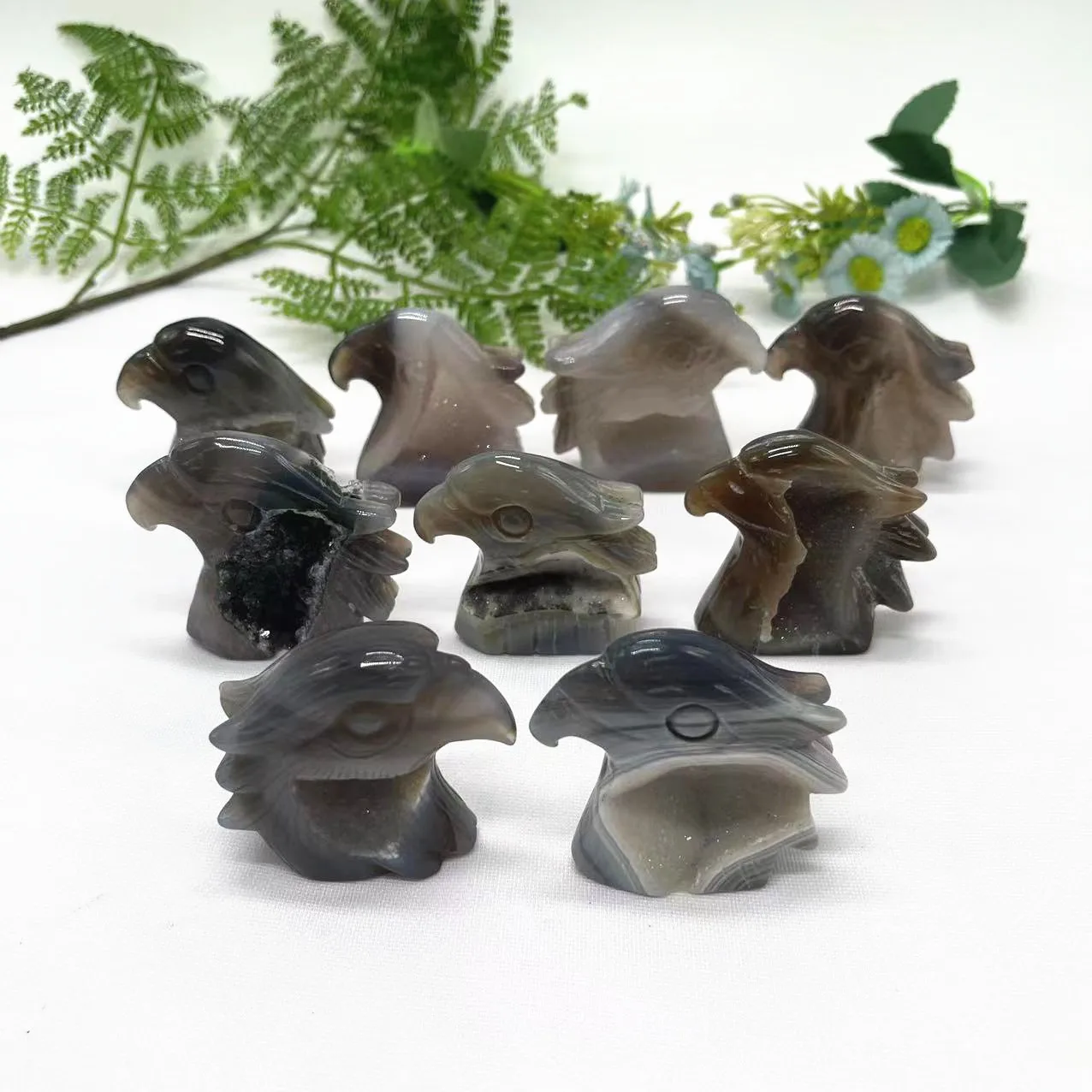 Wholesale Bulk Small Hand Carved Geode Agate Eagle Healing Crystal Carving Crystal Animal