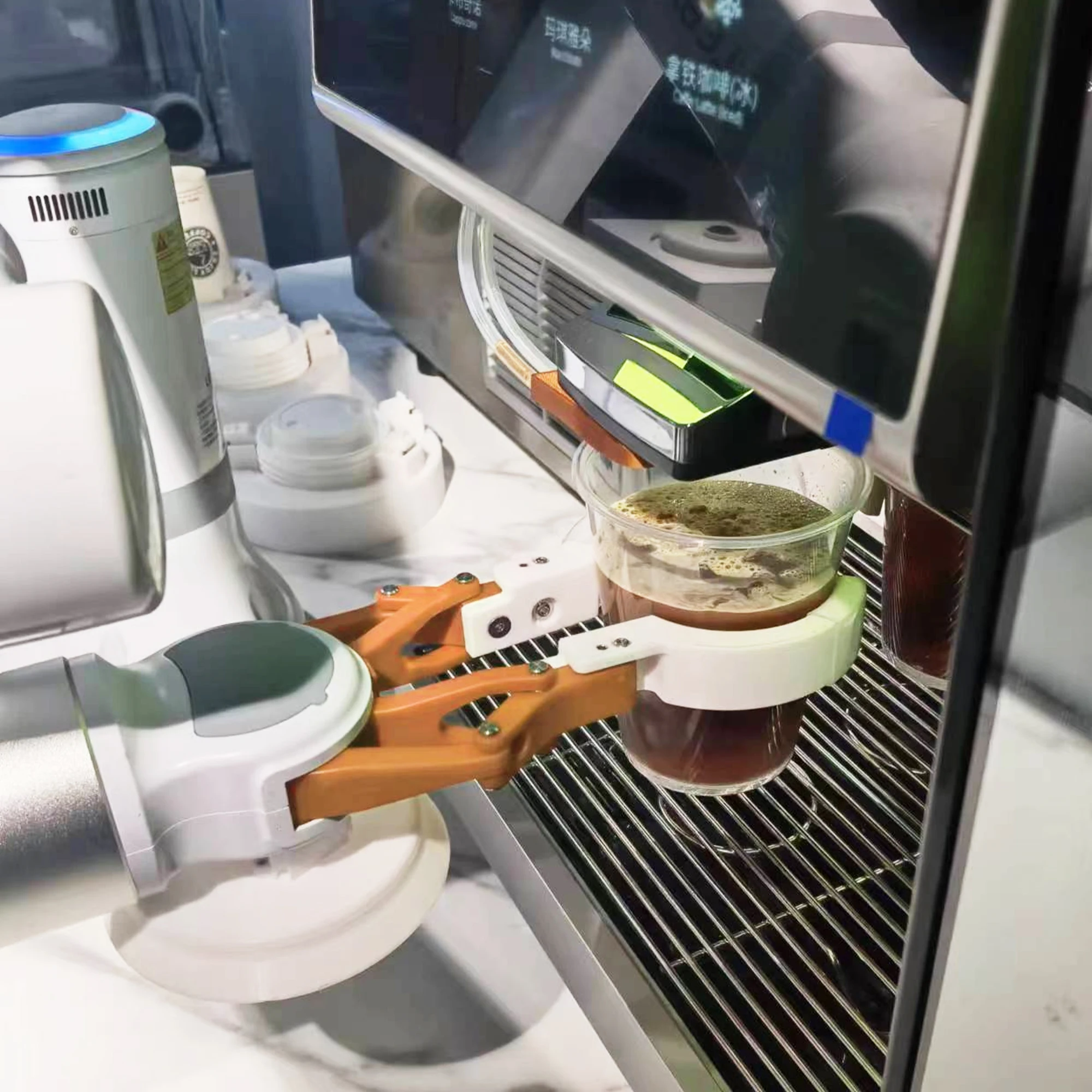 LPMIE High - Tech Cabinet Style Coffee Maker with Mechanical Arm Americano Mocha For Cafes hotels Airports