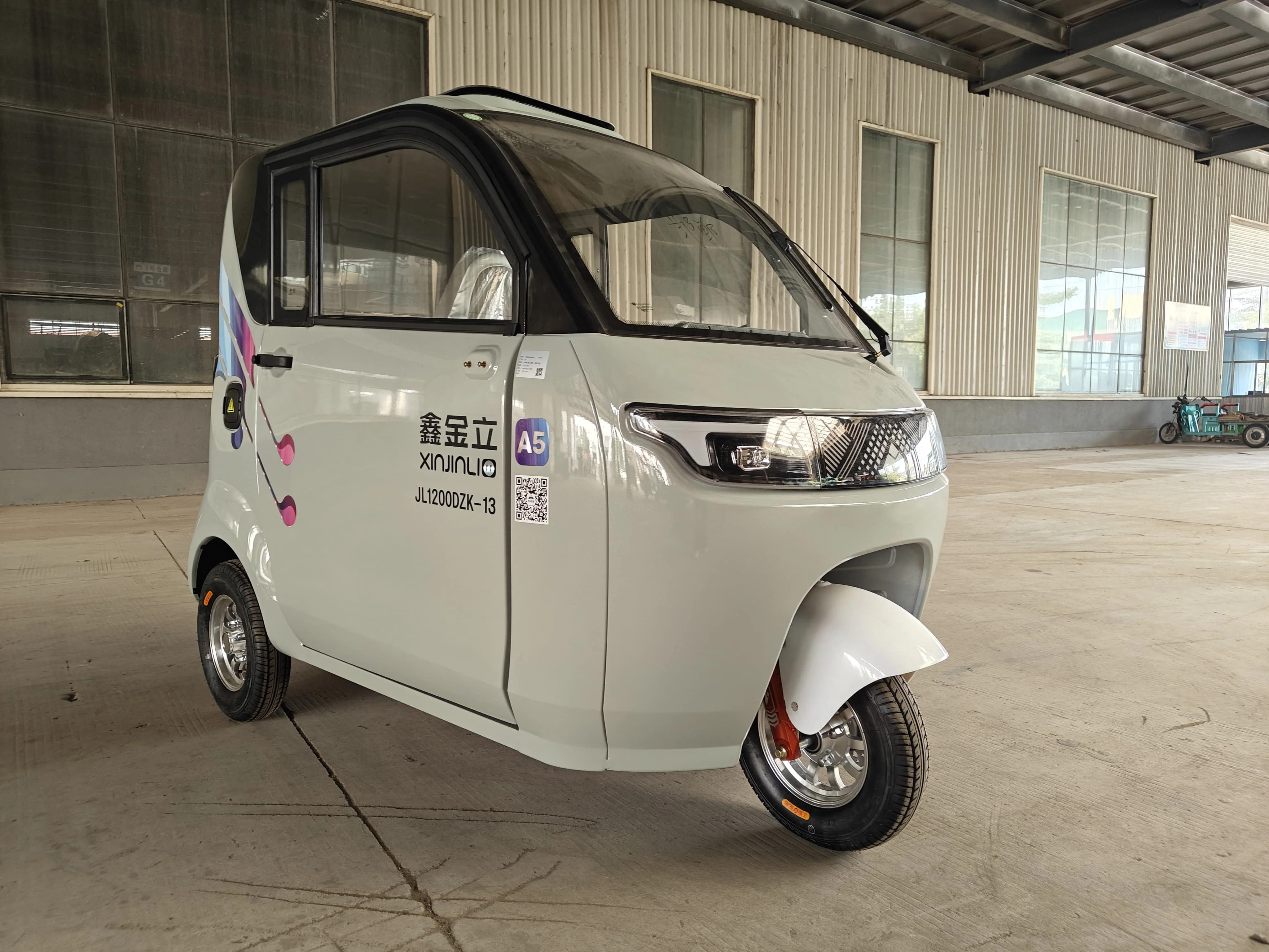 EEC 3 Wheel Electric Transportation Vehicle Trade Taxi Cargo Motorcycle Fully Enclosed Delivery Van Cargo Tricycle Passenger