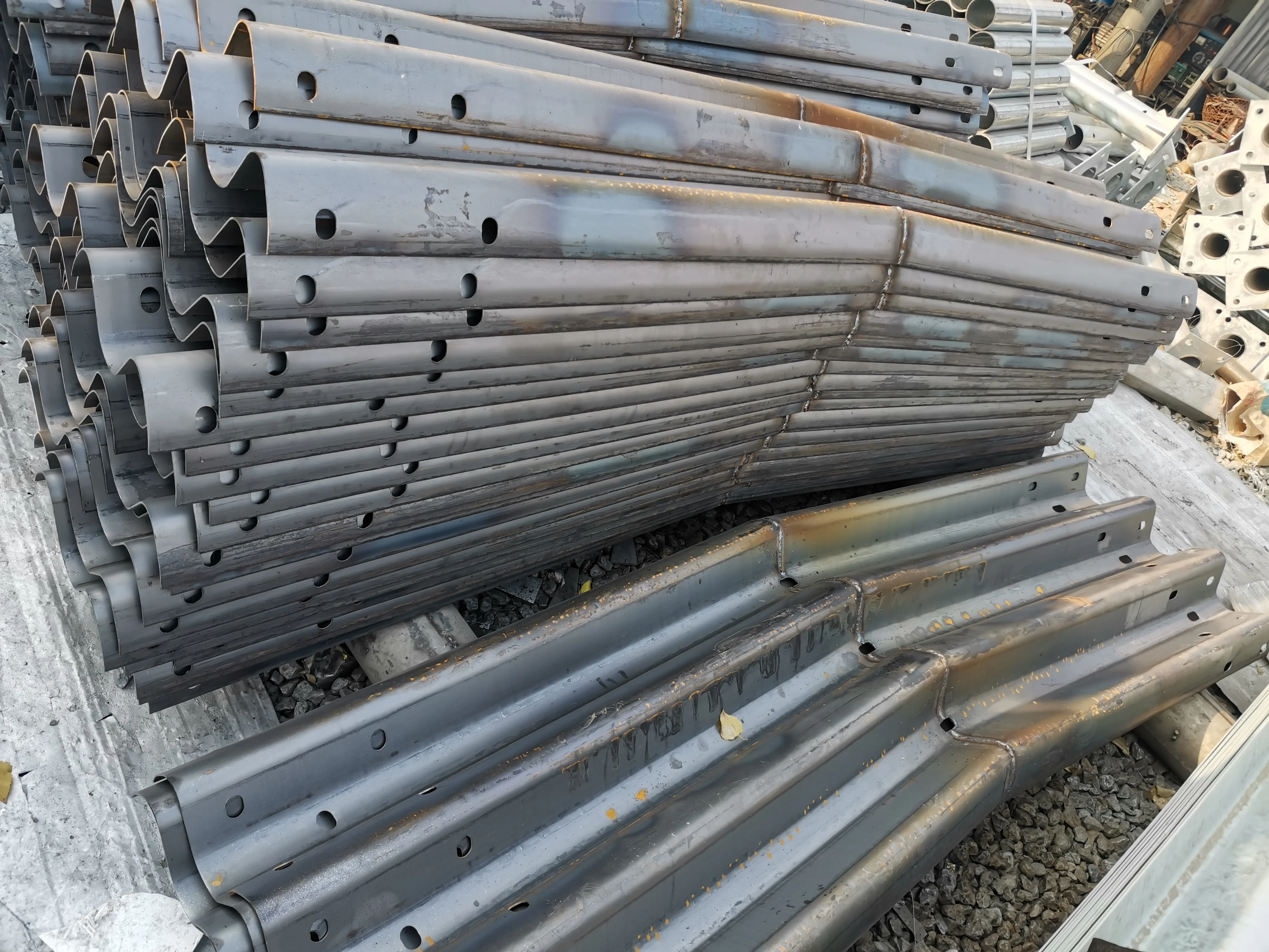 Ограждение W Beam AASHTO M180 горячий барьер C Post U Malaysia Guard Rail