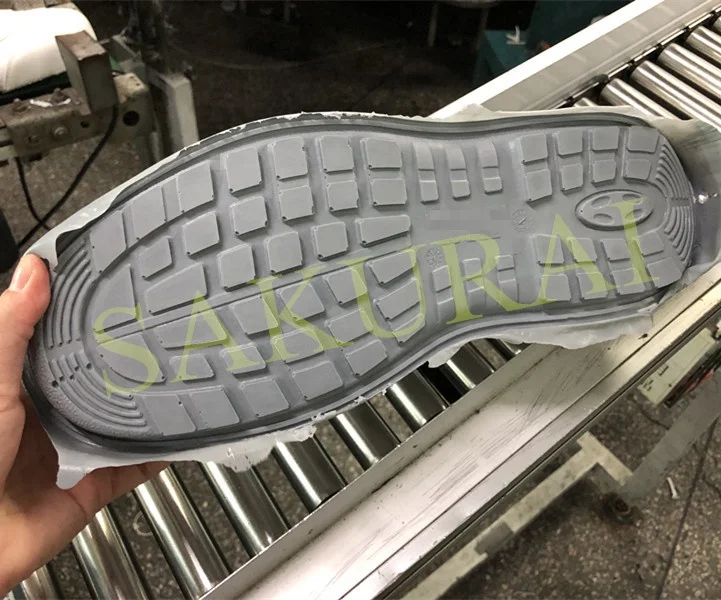 Oil Based Mold Release Agent for PU Dual Density Shoe Soles