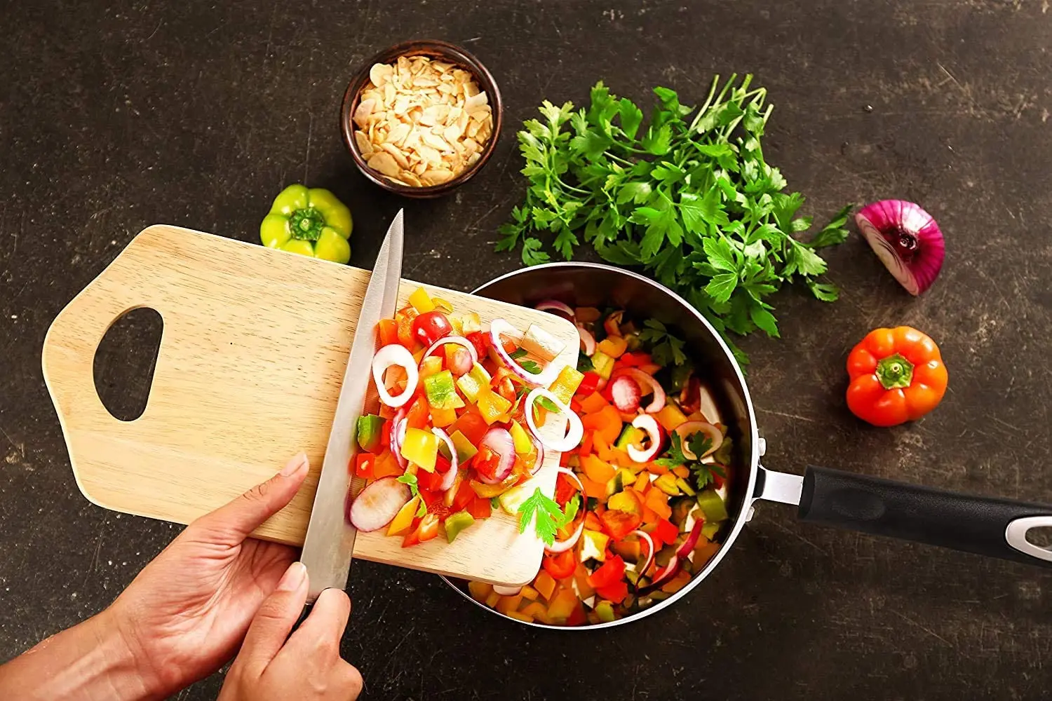 Горячая Распродажа, Алюминиевая антипригарная сковорода со стеклянной крышкой для многофункциональной семейной кухни или столовой