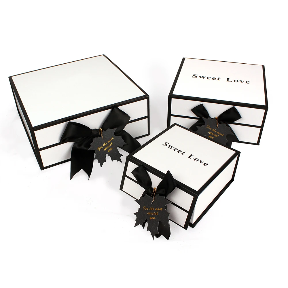 Custom logo printed magnet closure white cardboard wedding gift box for small business