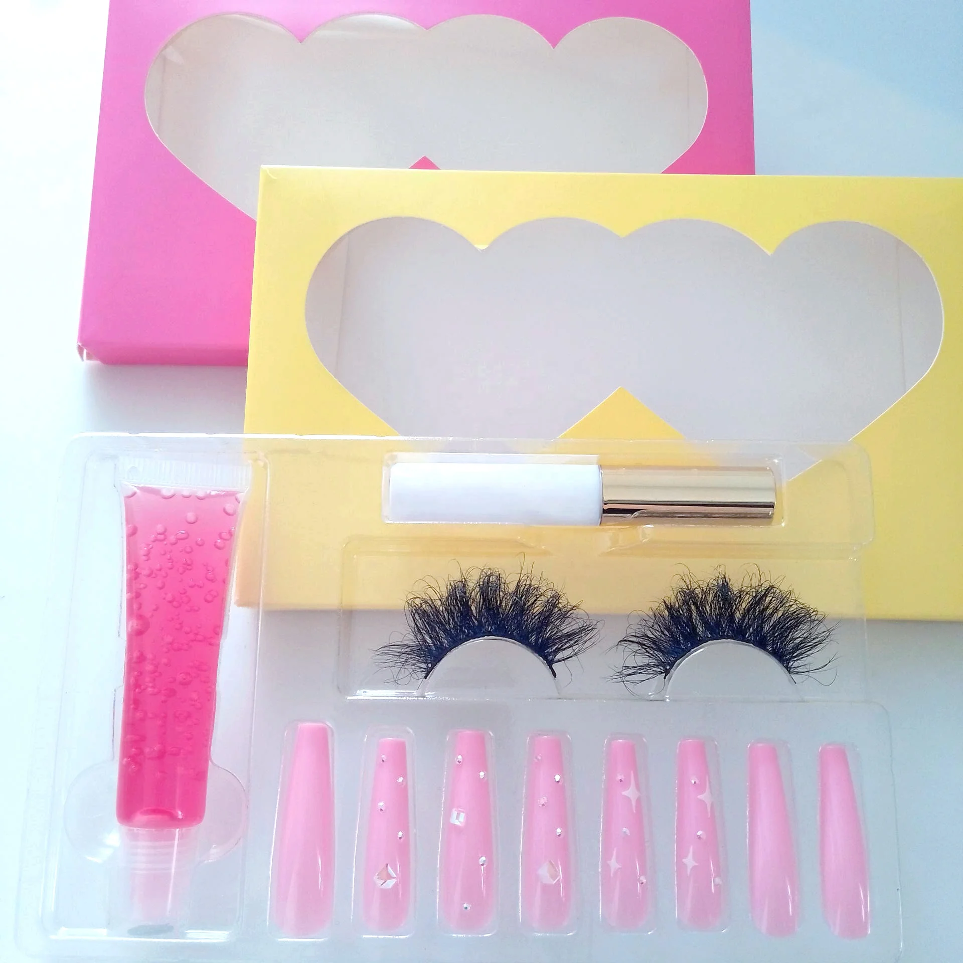 Оптовая продажа, высокое качество, накладные ногти, полное покрытие, искусственные ногти, розовый блеск для губ и ресницы с голографическим мешком, частная этикетка