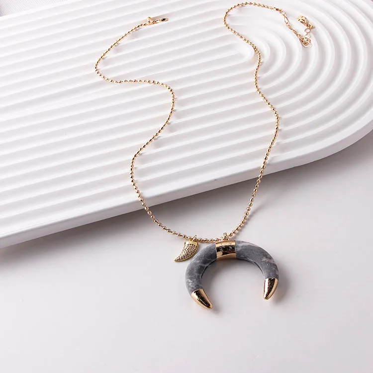 Hot Selling Gold Plated Necklaces Natural Stone Zircon Brass New Trendy Crescent Moon Necklace