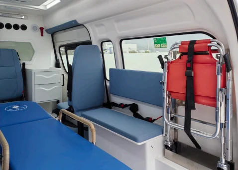 New Rear Wheel Drive 4X2 Diesel Engine Support Equipment Customization Hiace High Roof Ambulance Vehicle