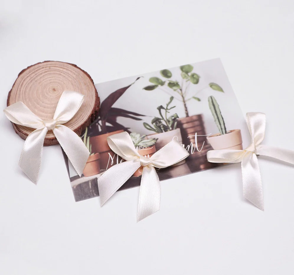 Best Price Factory made Gift ribbon bow tie Pre made small grosgrain self adhesive ribbon bow for gift packing bottle decoration