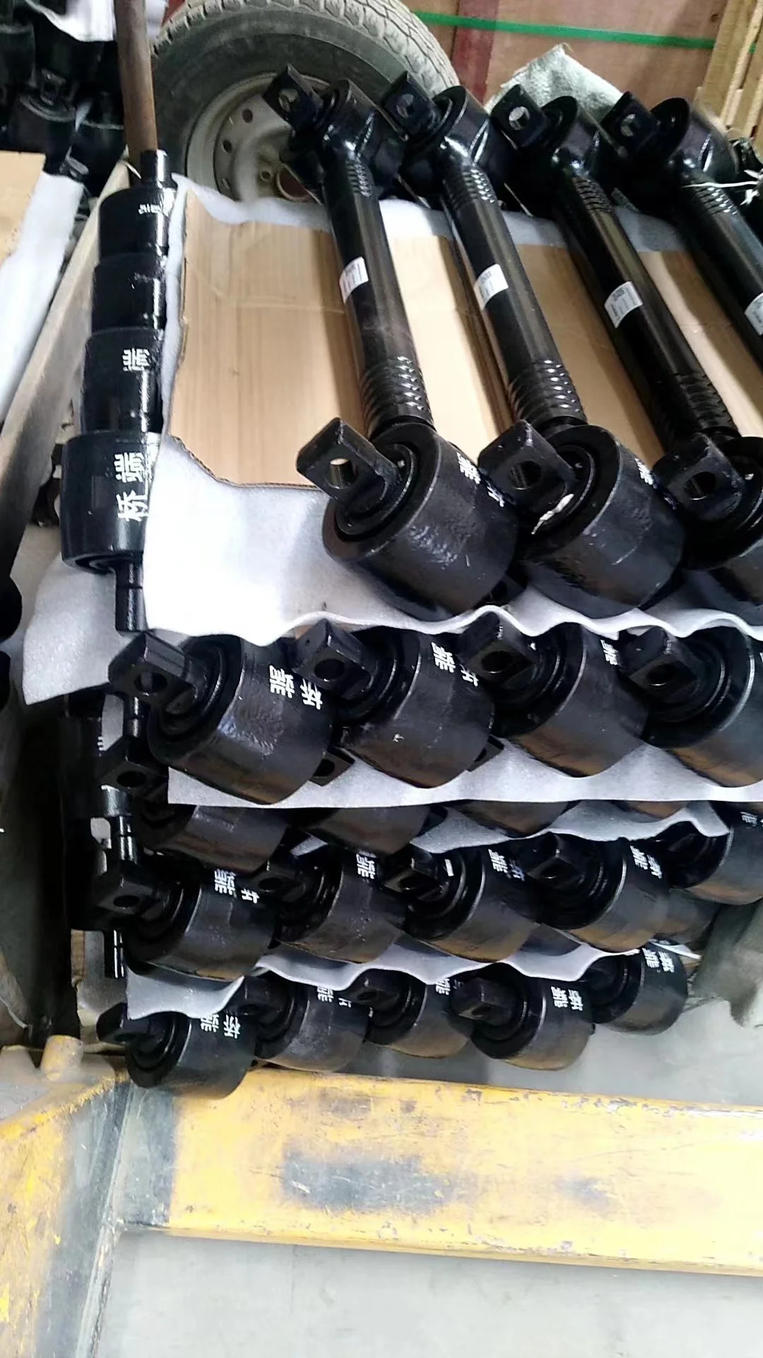 shacman f2000 SUSPENSION PARTS Dz9100410071 Dz9100410058 Dz9112340060 DZ9112340143 DZ9114250155 DZ9118520124