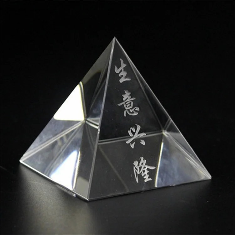 Manufacturers supply K9 Crystal Craft Souvenir Gift Counter Decoration Gifts Crystal Glass pyramid Paperweight