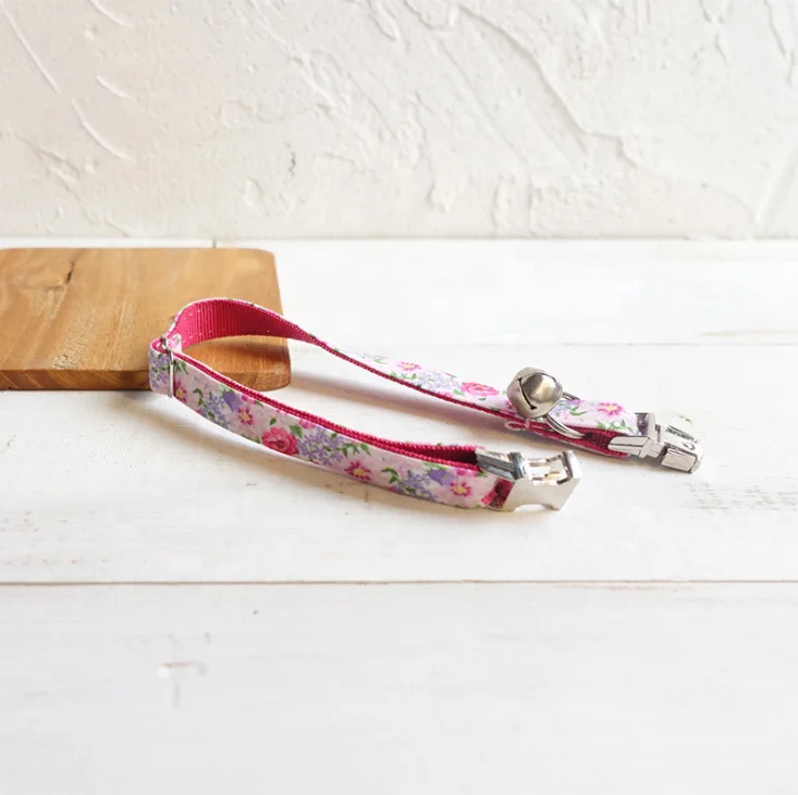 Cute bowtie cat collar personalized name floral lightweight cat safety collar bowties durable high quality soft cat collar bell