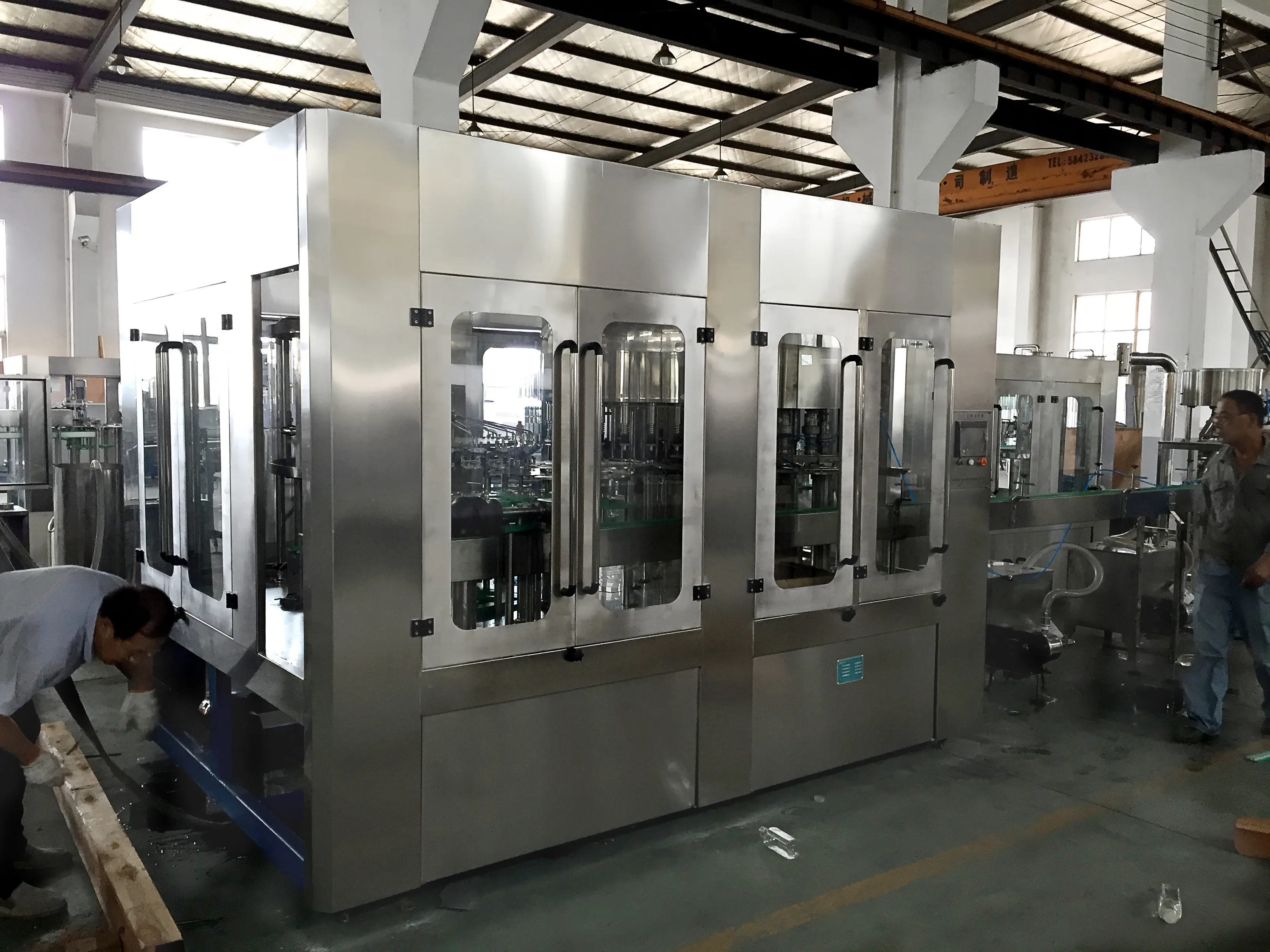 Small plastic bottle cleaning filling equipment Automatic mineral water filling machine