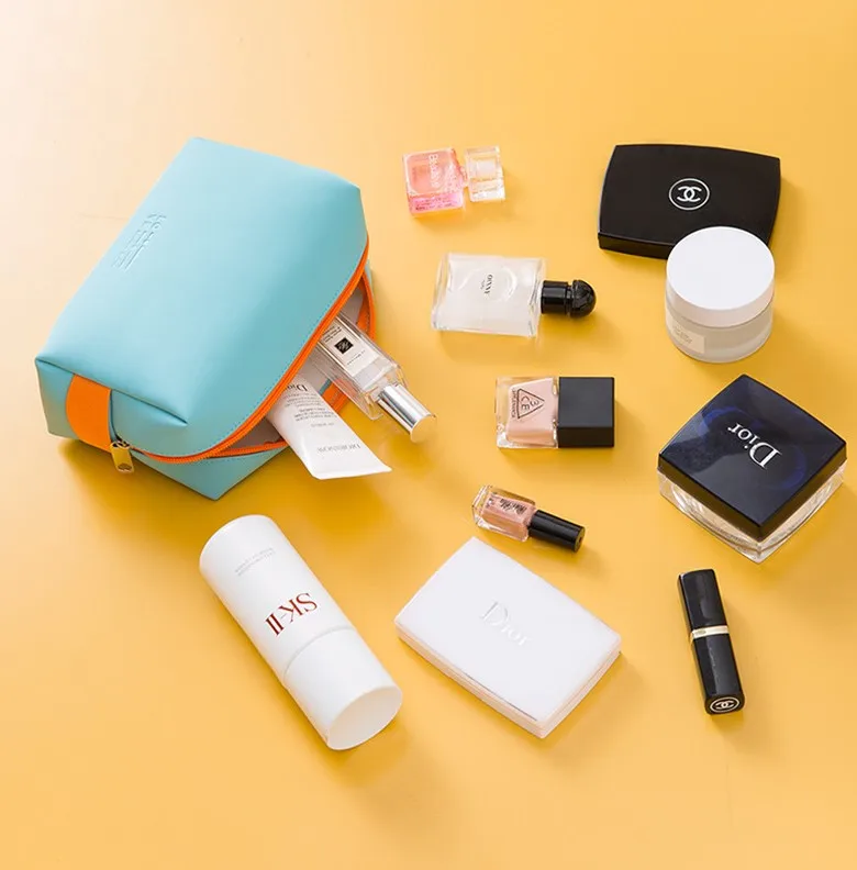 
Customized logo Matt PU Leather Make up Pouch Embossed Cosmetic bag 