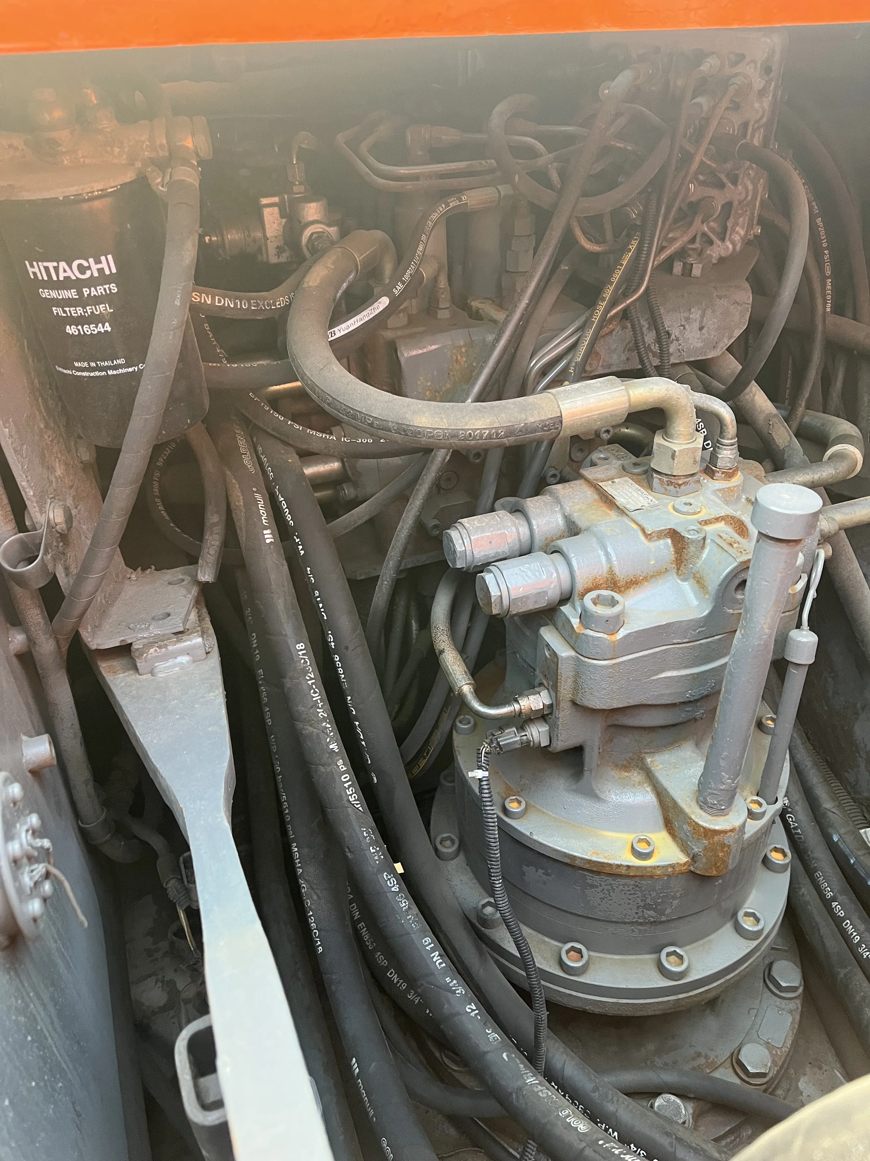 Used Excavator Hitachi ZX200 excavator Japan original  Hitachi ZX100 120 200 240 350 hydraulic crawler low price in stock