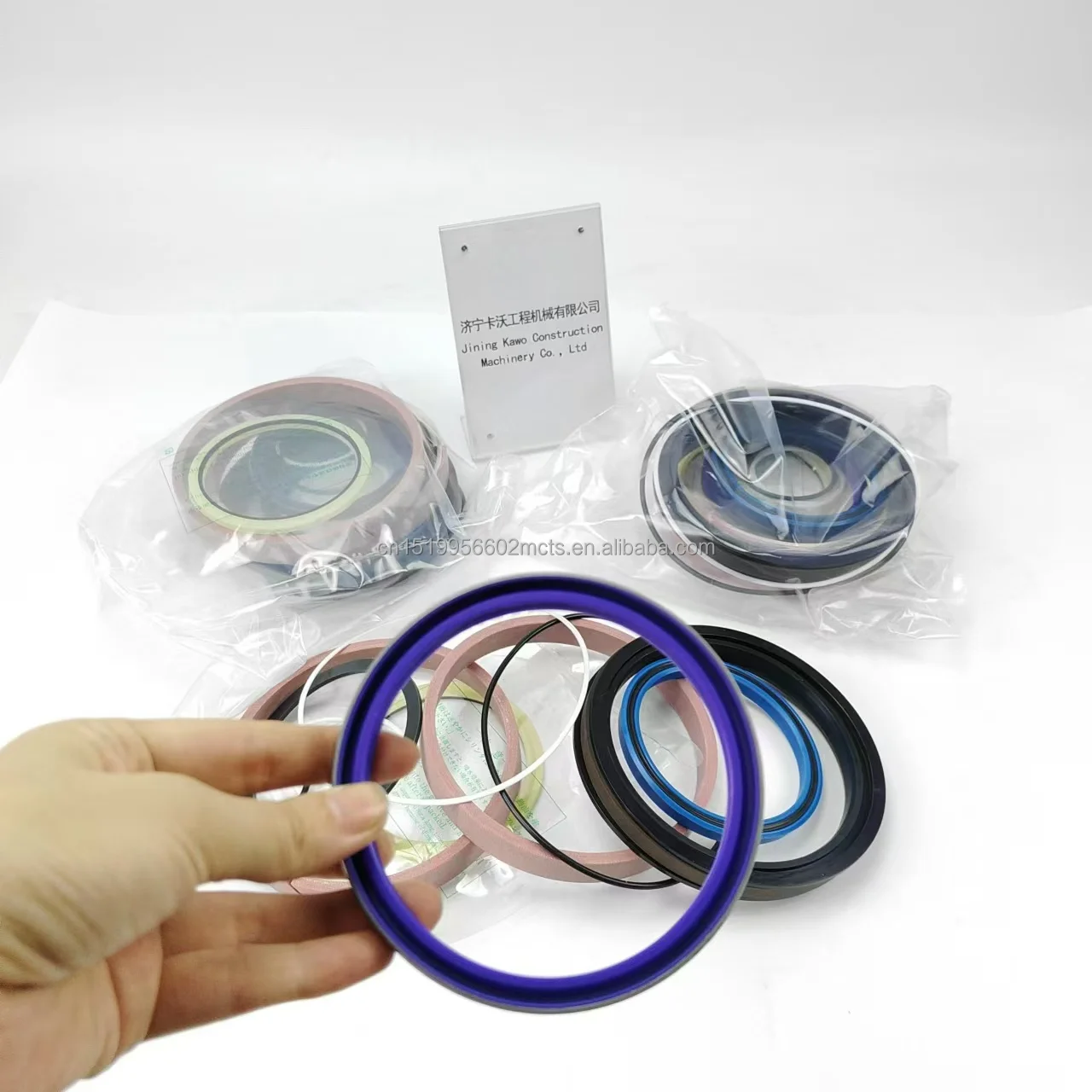 Komatsu D65EX-165 Bulldozer Service Kit For Blade Lift Cylinder 707-99-27330 Komatsu Bulldozer Parts Komatsu Parts