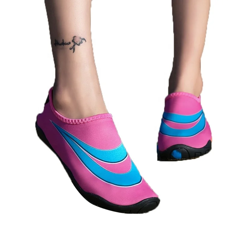 China Made  Mens Barefoot Swimming Beach Water Shoes