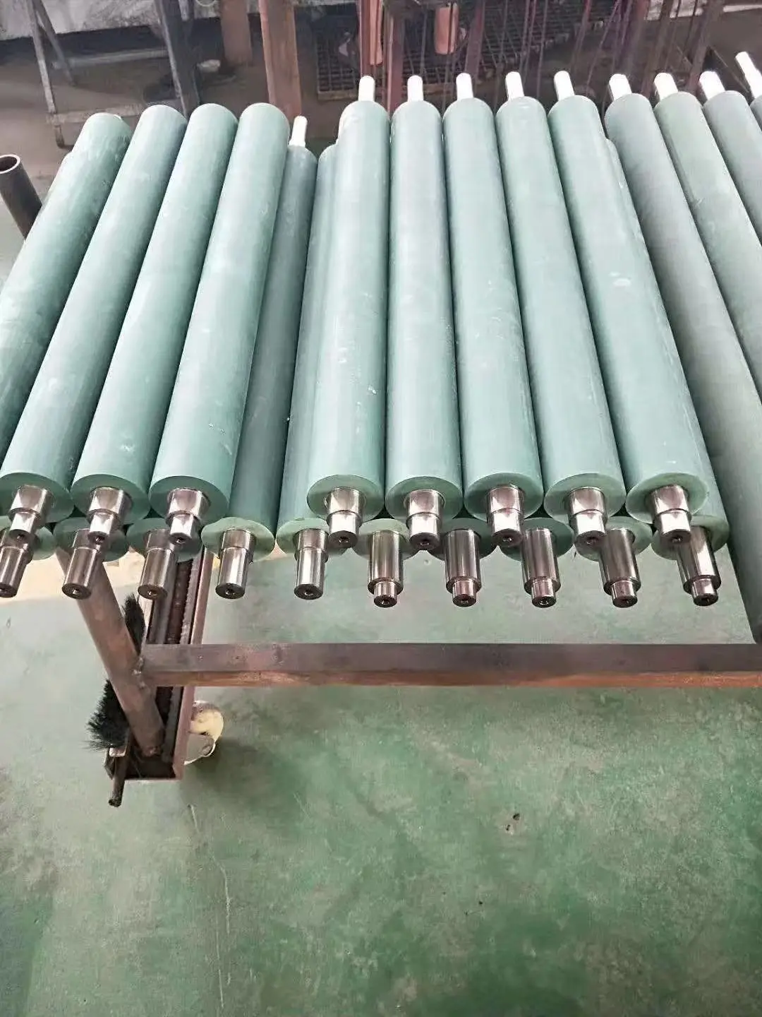 Промышленные резиновые ролики производители поставляют высокоизносостойкие силиконовые