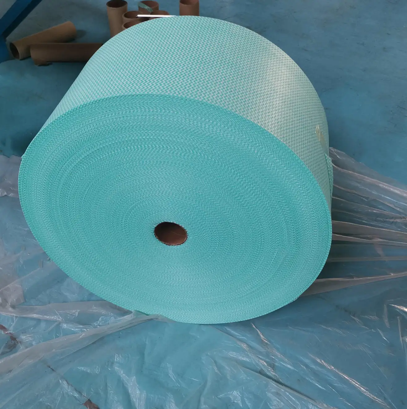 [SEDEX MEMBER] 600pcs/roll Disposable industrial wiping cloth/nonwoven wiper roll for industry