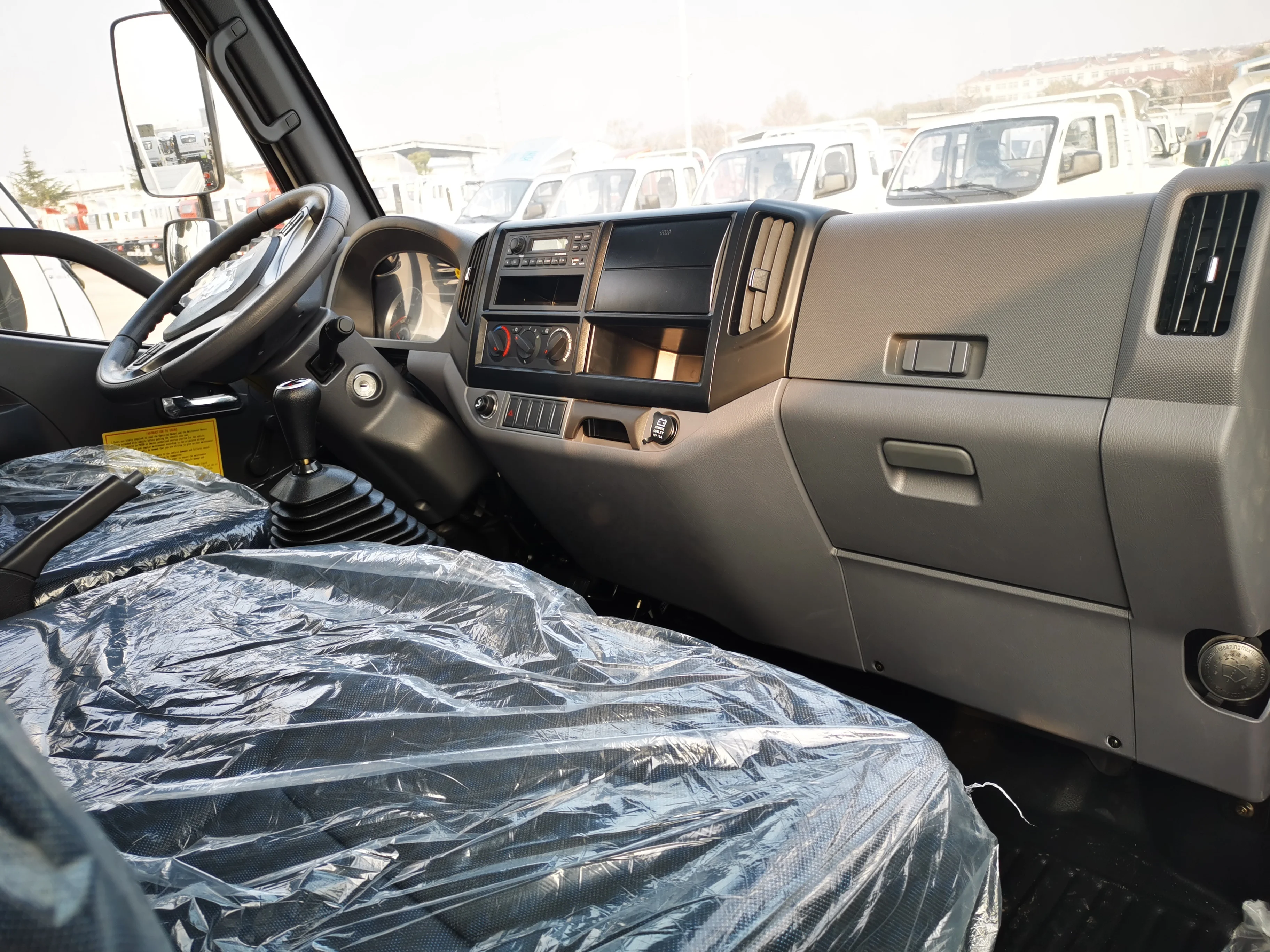 BEST SELLING FOTON 3T CARGO TRUCK WITH 2.237L GASOLINE, ONE AND HALF CABIN, 3.8M LONGER CARGO BODY