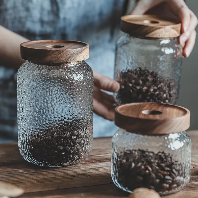 Wholesale Customization transparent bottles wide mouth Borosilicate Glass Food Storage Jars Glass With wooden Lid