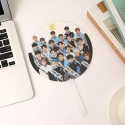Оптовая продажа пластиковые ручные вентиляторы Kpop два раза в стиле Straykids не изготовленные