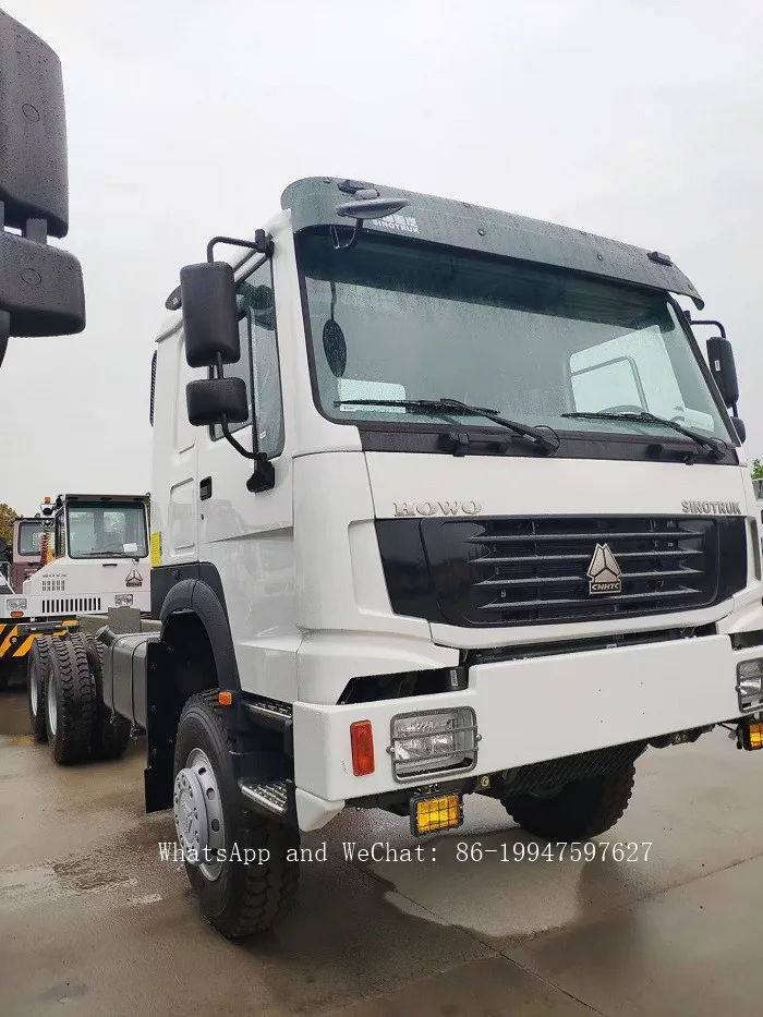 New SINOTRUK 6x6 crane truck with 12 ton crane