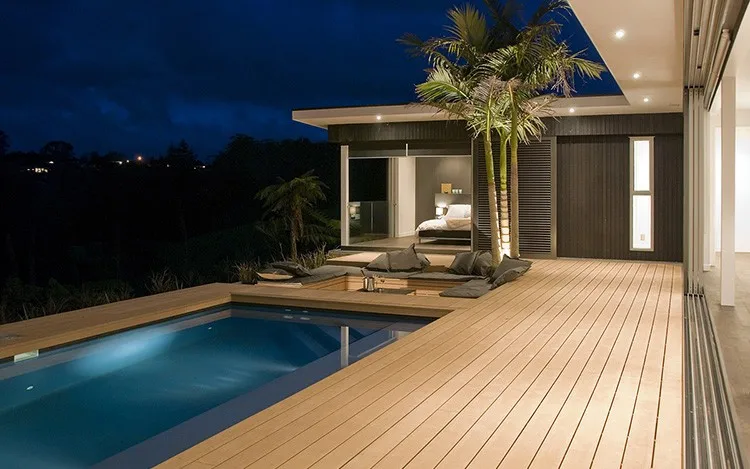 Co-extruded WPC decking wood plastic composite