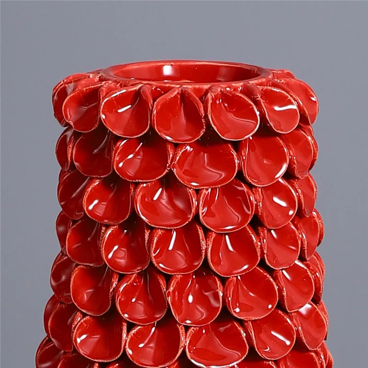 Керамическая ваза для цветов ручной работы с уникальным дизайном