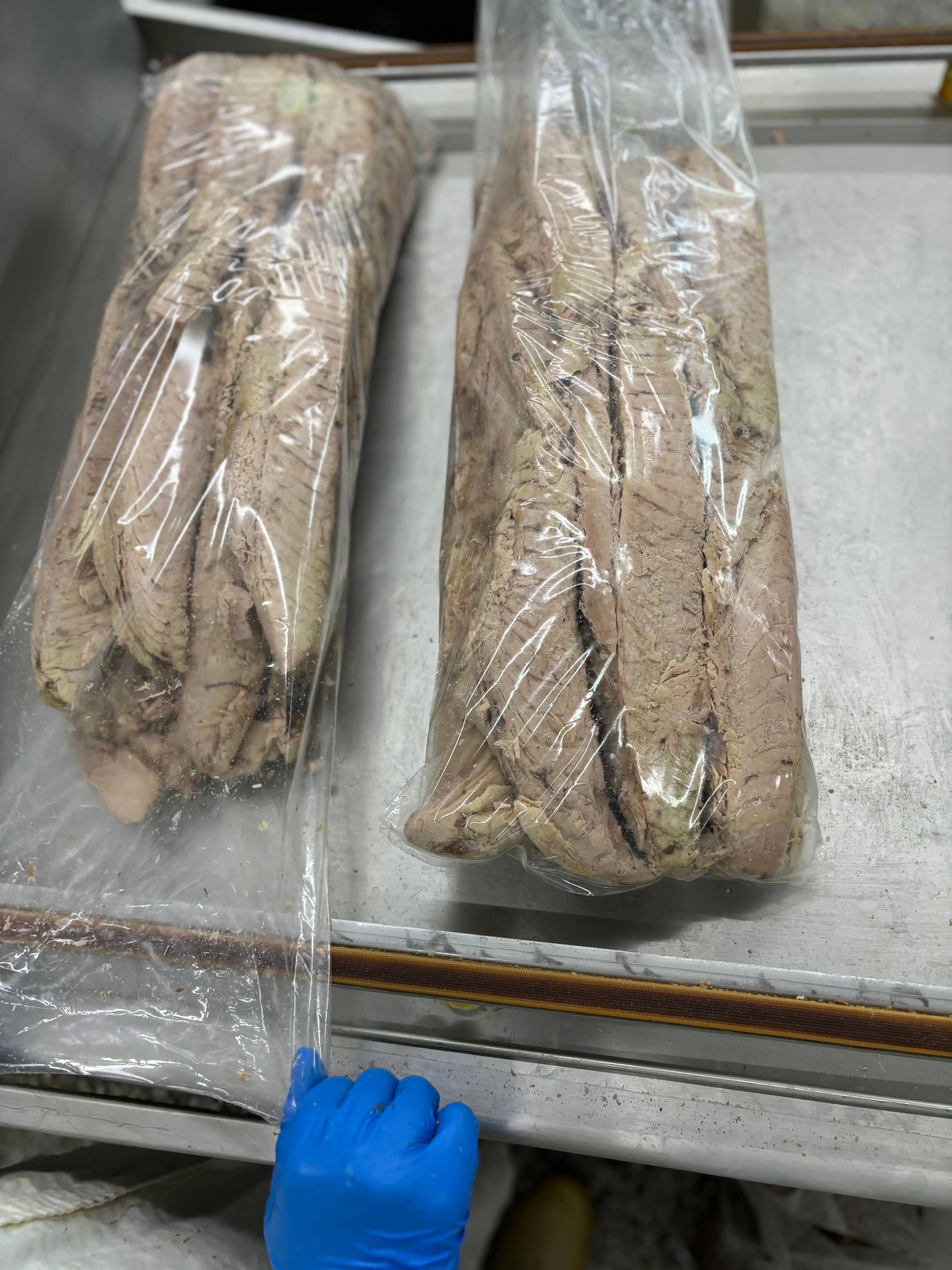 Seafood Low-Fat Nutritious Frozen Yellowfin Tuna fresh chilled yellowfin tuna loins suppliers