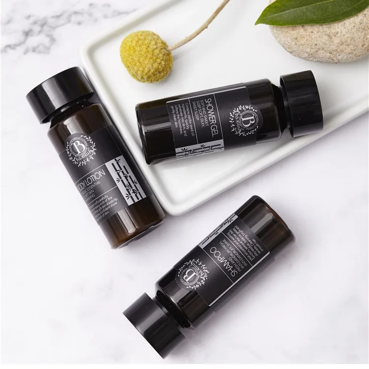 Different  travel bag soaps and toiletries toiletry pack with competitive price hotel amenities