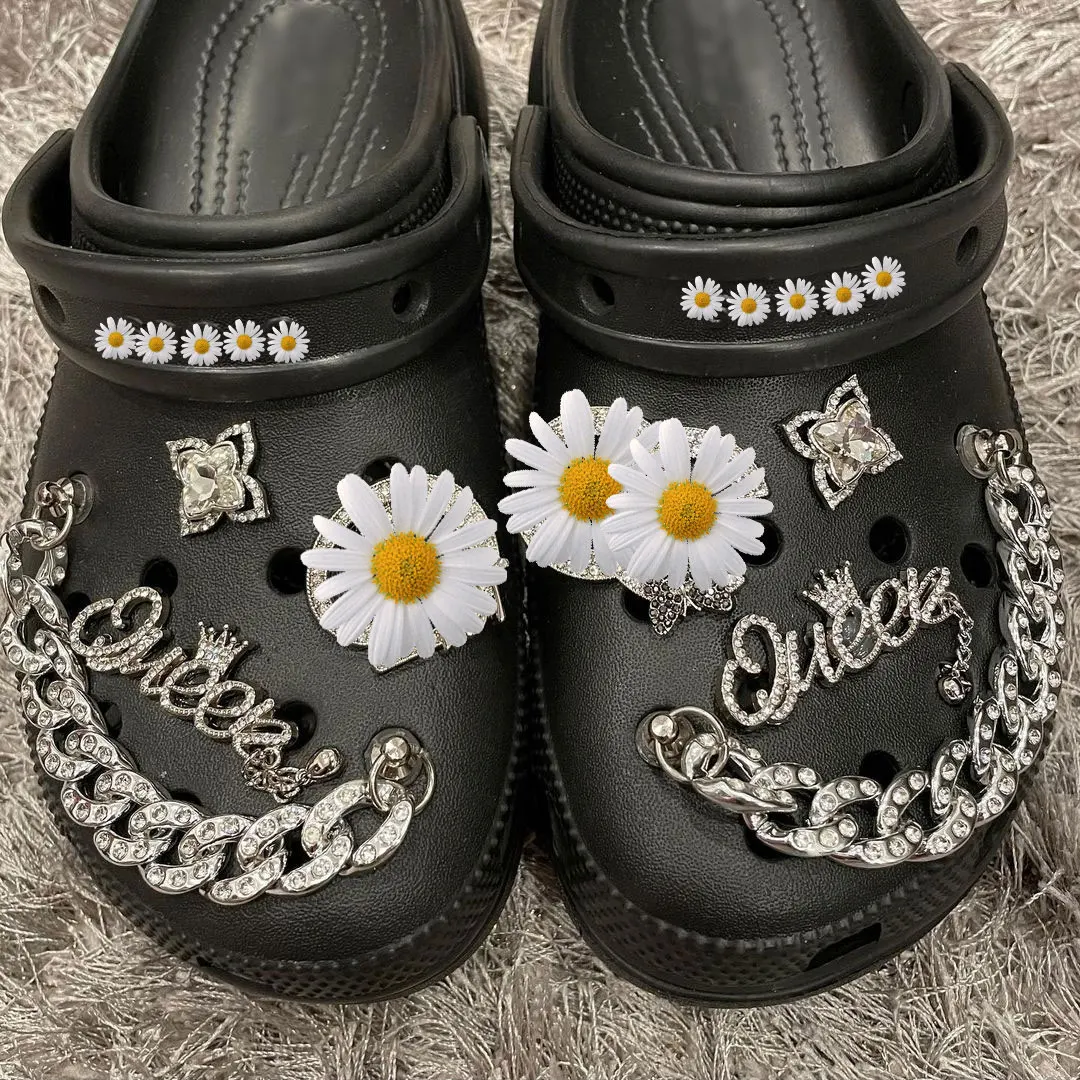 2024 Wholesale custom Luxury Bling Rhinestone Shoe Decorations Fashion Diamond Metal Designer Shoe Charms