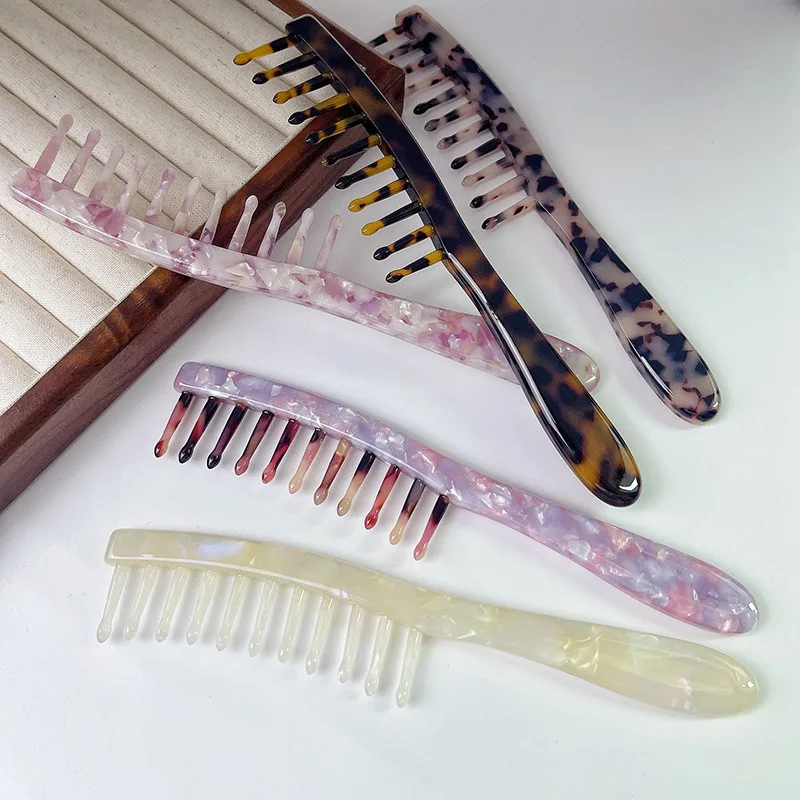 ZON ZHU Wholesale High Quality Colorful Vintage Eco-Friendly Acetic Acid  Korean Long Handle Wide-tooth Massage Comb